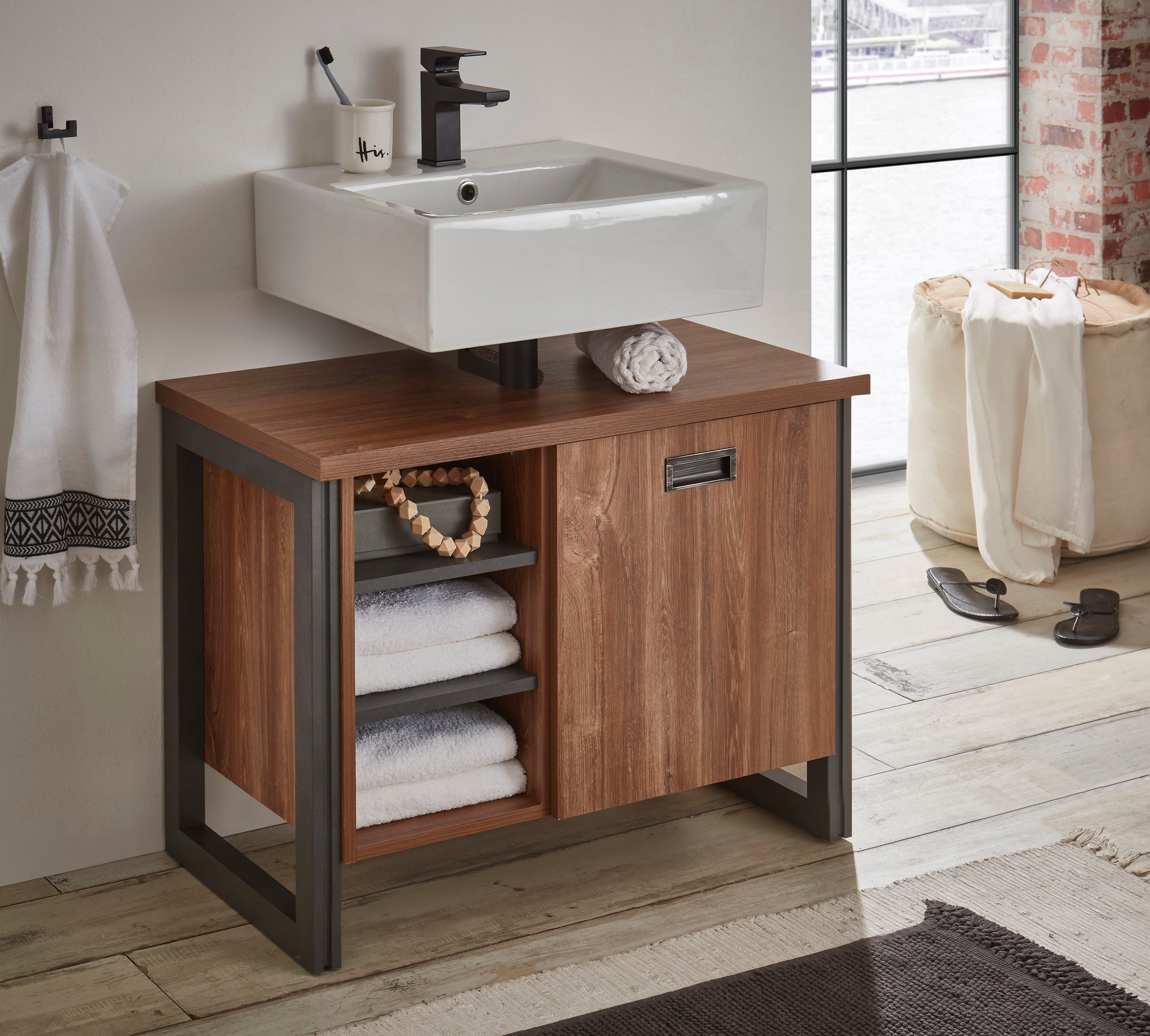 Home affaire Badmöbel-Set »Detroit, Bad im Industrialdesign, inkl. LED, 2-teiliges Badezimmer«, (2 St.), Waschbeckenunterschrank und Spiegel, holzfarben, mit offenen Fächern