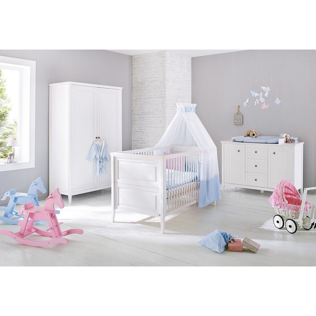 Pinolino® Babyzimmer-Komplettset »Smilla«, (Set, 3 St.), extrabreit; mit Kinderbett, Schrank und Wickelkommode