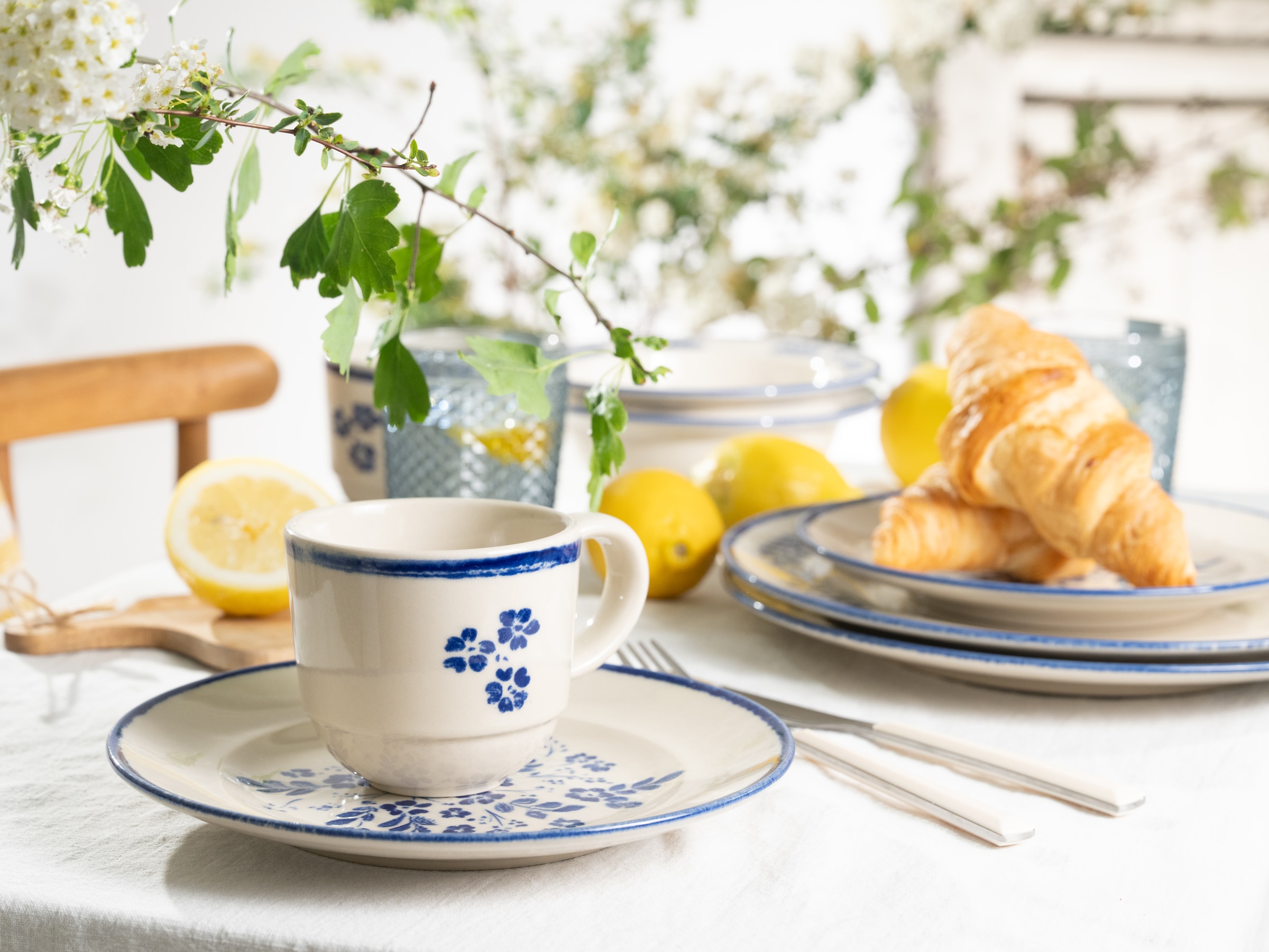 CreaTable Kombiservice »Rondo Cottage, Geschirr-Set, 8-tlg.« Hochwertiges Steinzeug, Leicht cremefarbene Naturglasur