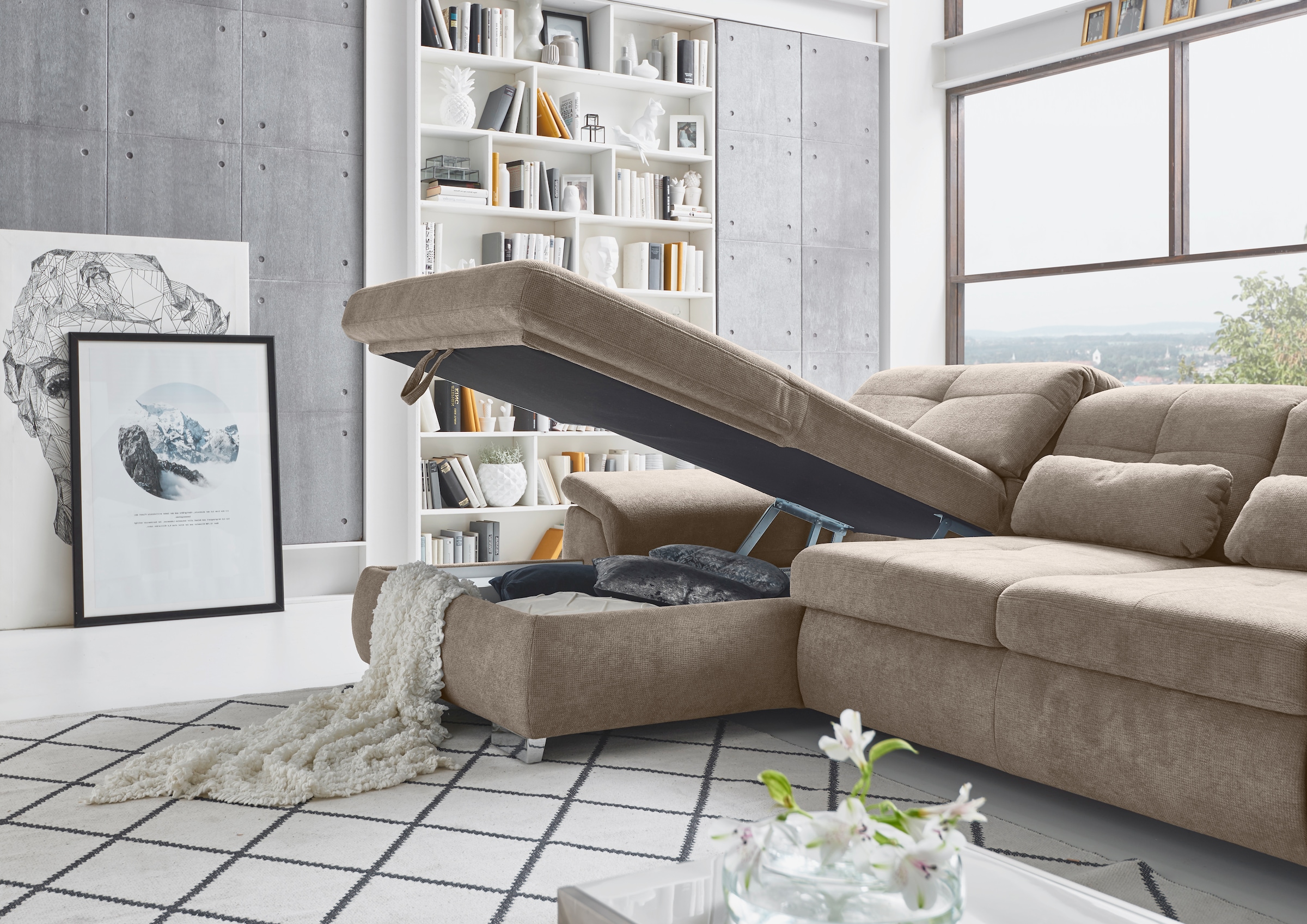 Die PlanBar Ecksofa »MP-IN16037 L-Form mit Kaltschaum-Polsterung«, mit Sitztiefenverstellung & Zierkissen