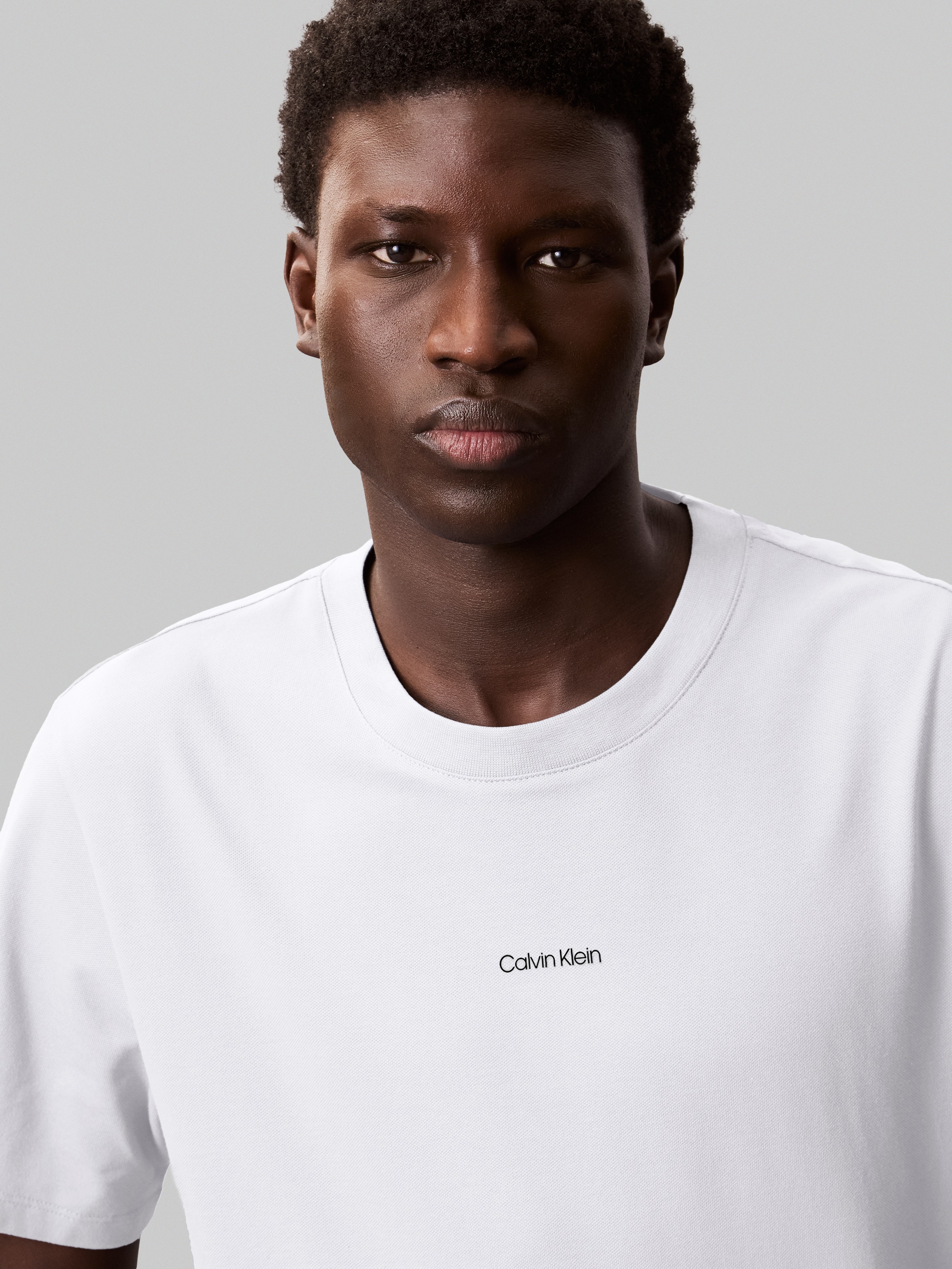 Calvin Klein T-Shirt »SS STRETCH PIQUE NANO EASY TEE«, Mit Rundhalsausschnitt