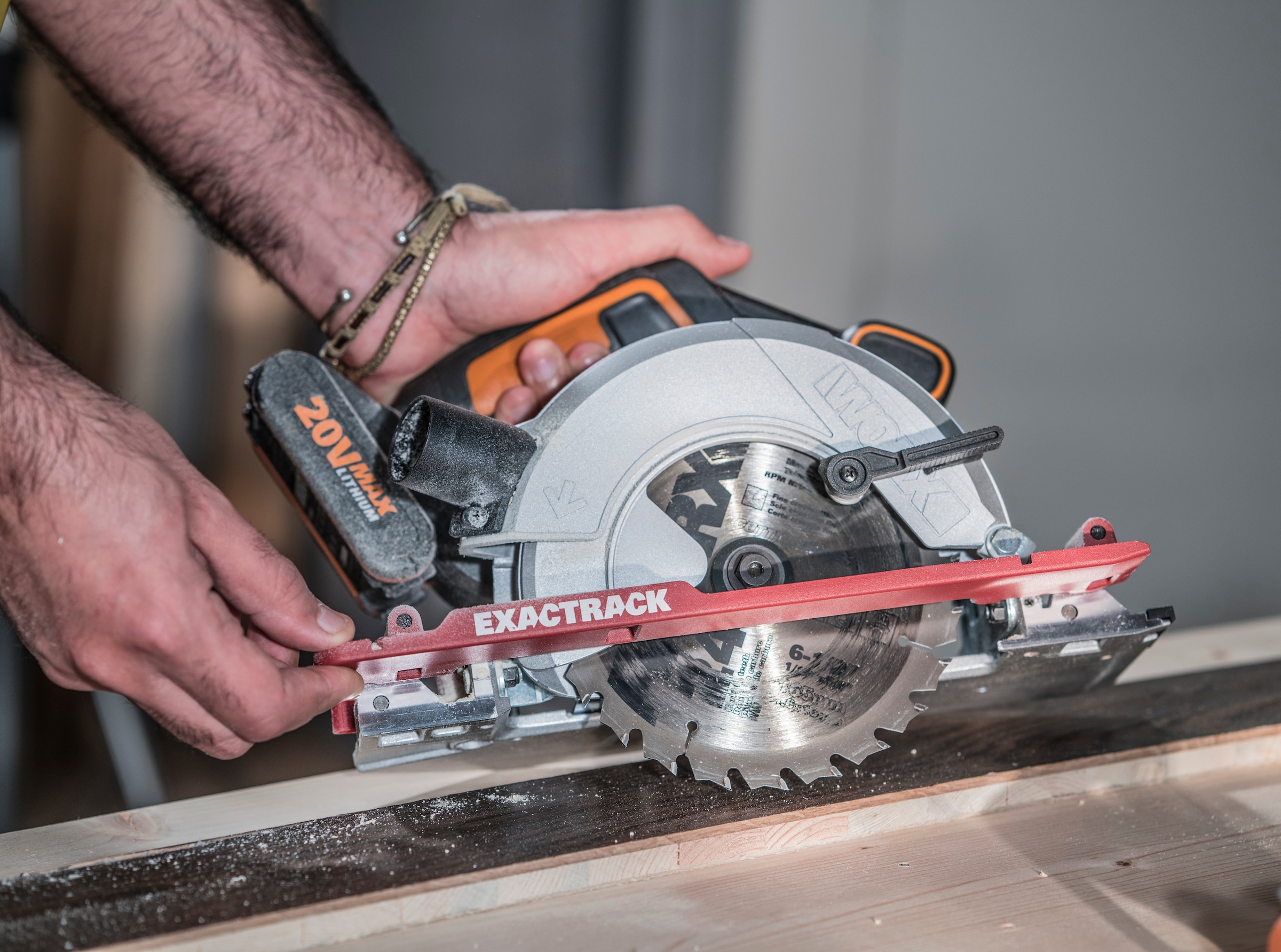Worx Akku-Handkreissäge »WX530.9«, Absaug-Adapter, Gehrungschnitt, 165 mm Sägeblatt, ohne Akku&Ladegerät