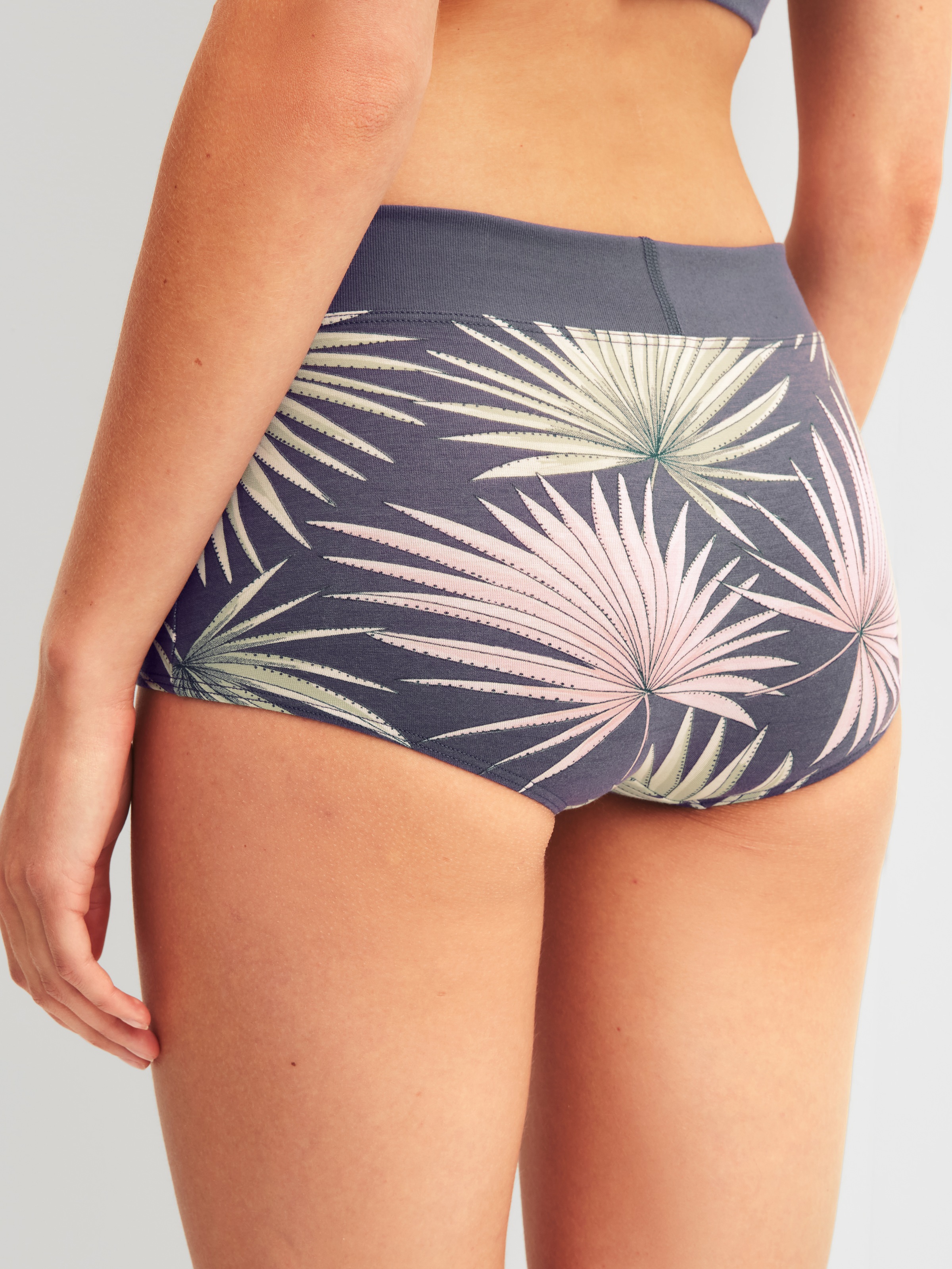 CALIDA Panty »Elastic Trend« mit floralem Print