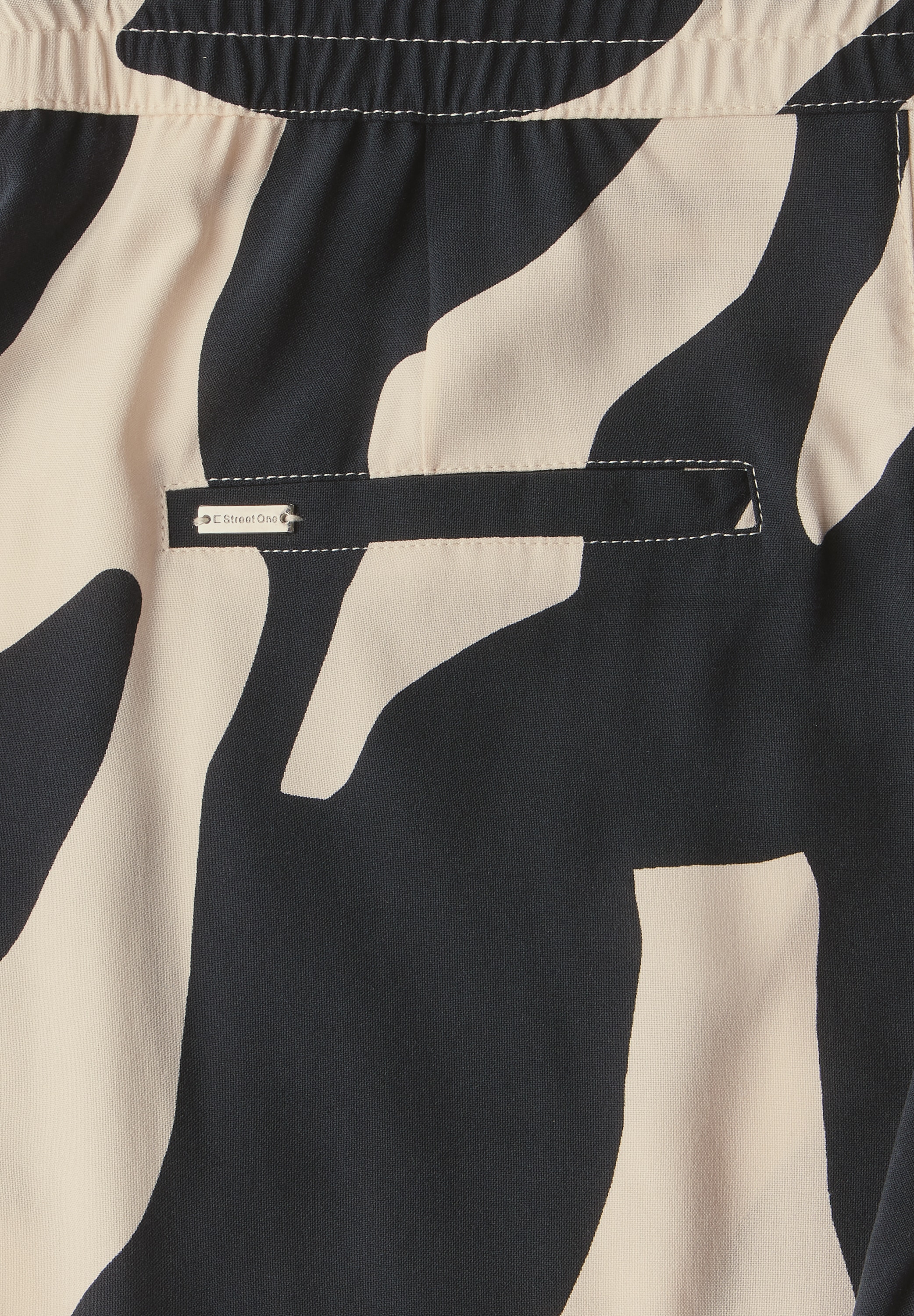 STREET ONE Stoffhose »Style Emee«, Sommerhose mit elastischem Bund und Tunnelzug, mit grafischem Muster