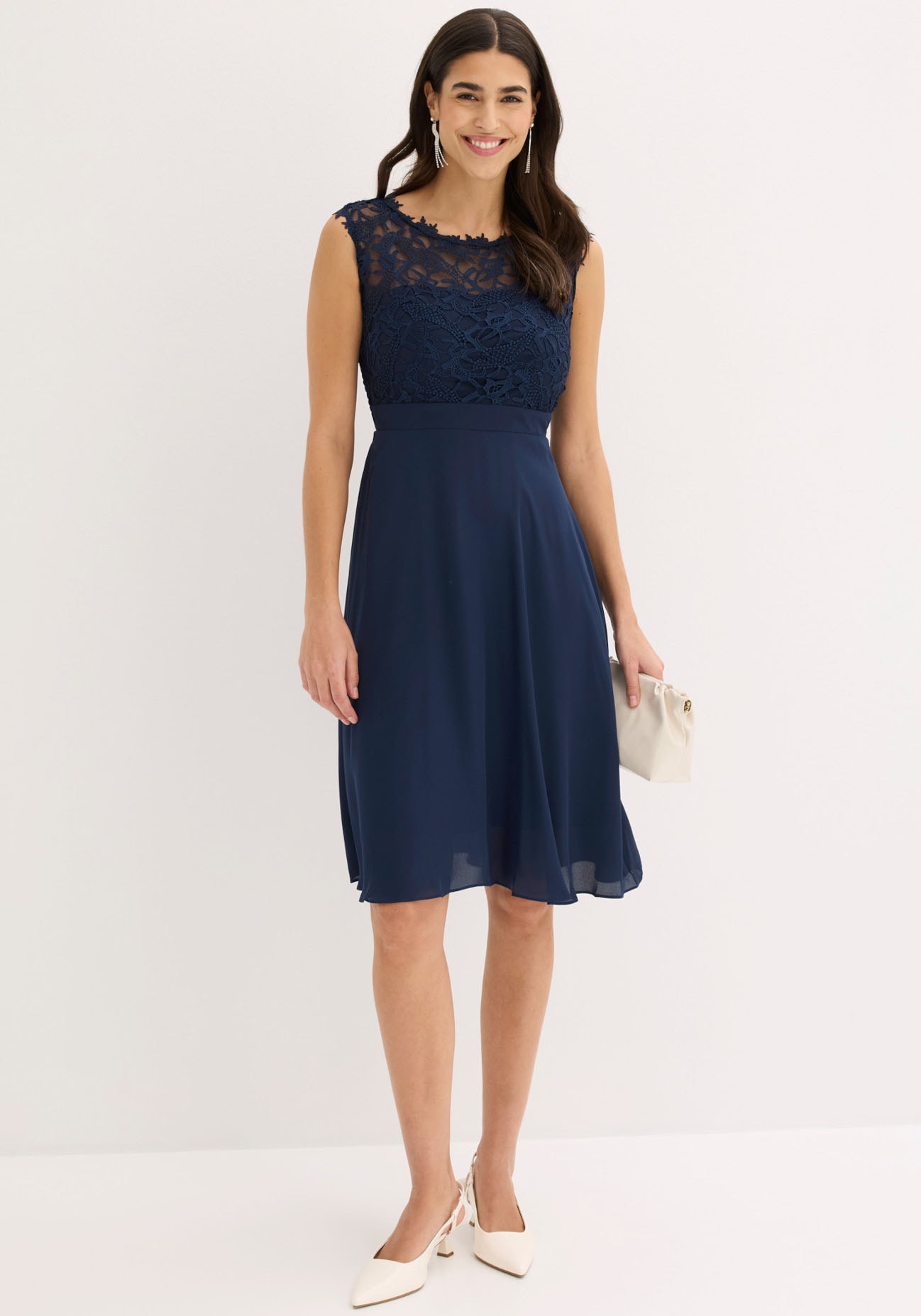 bonprix Minikleid »Minikleid mit Spitze« 1 tlg. für besondere Anlässe, aus Polyester, taillierte Passform