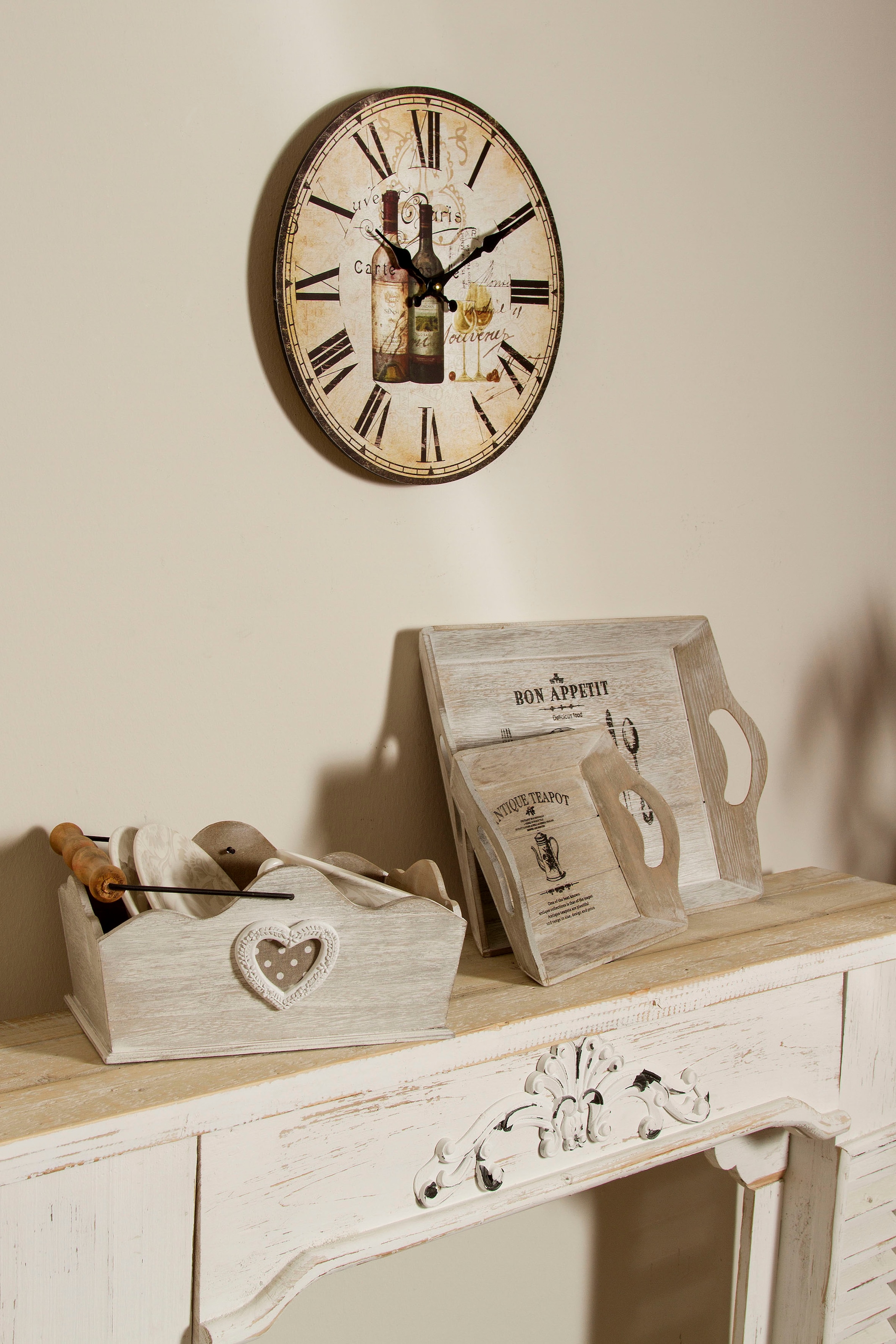 Myflair Möbel & Accessoires Wanduhr »"Walram"«, weiß, rund, römische Ziffern, dekorativ in Küche & Wohnzimmer