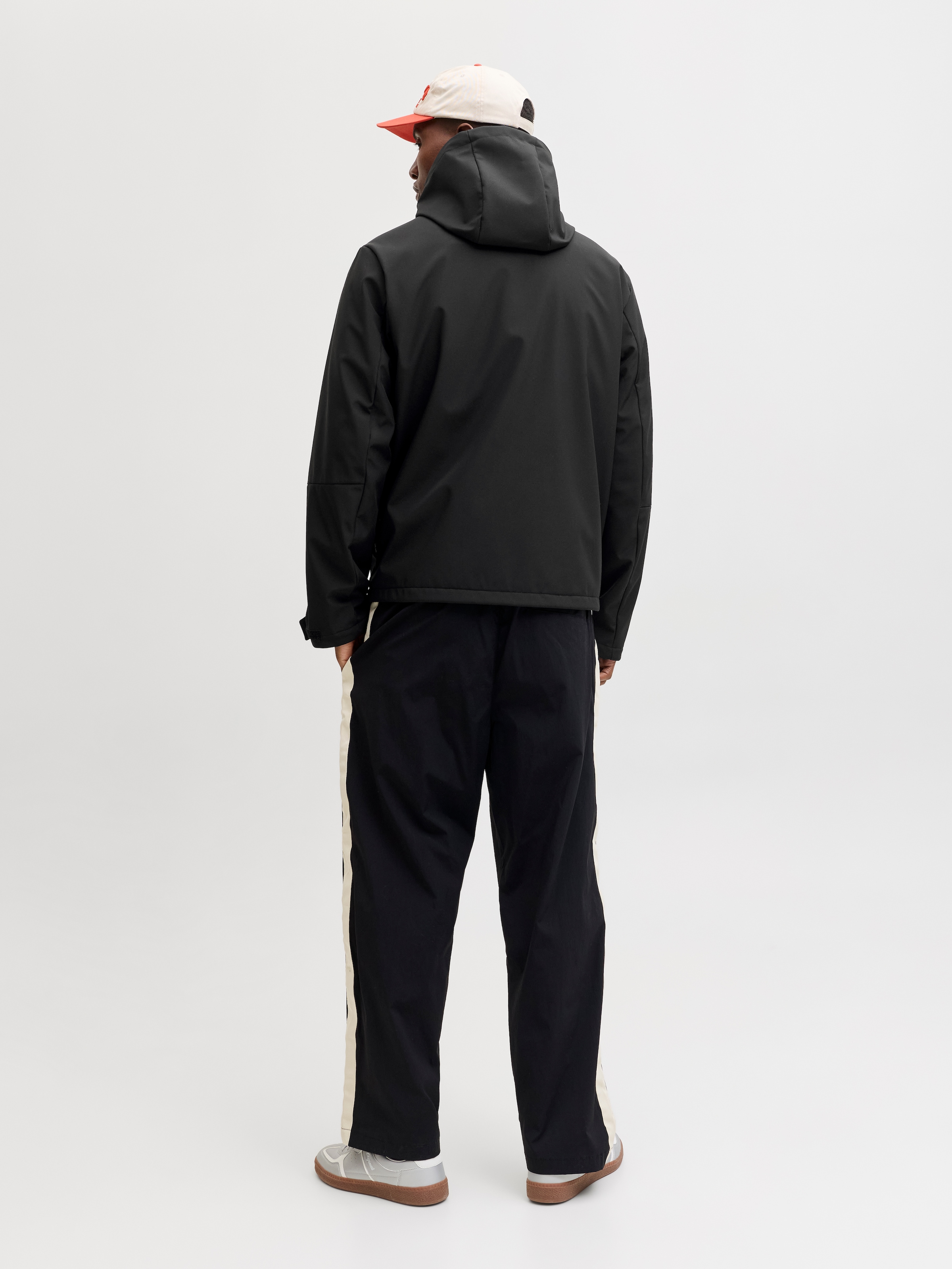 Jack & Jones Softshelljacke »JJNORTH SOFTSHELL JACKET« mit Kapuze