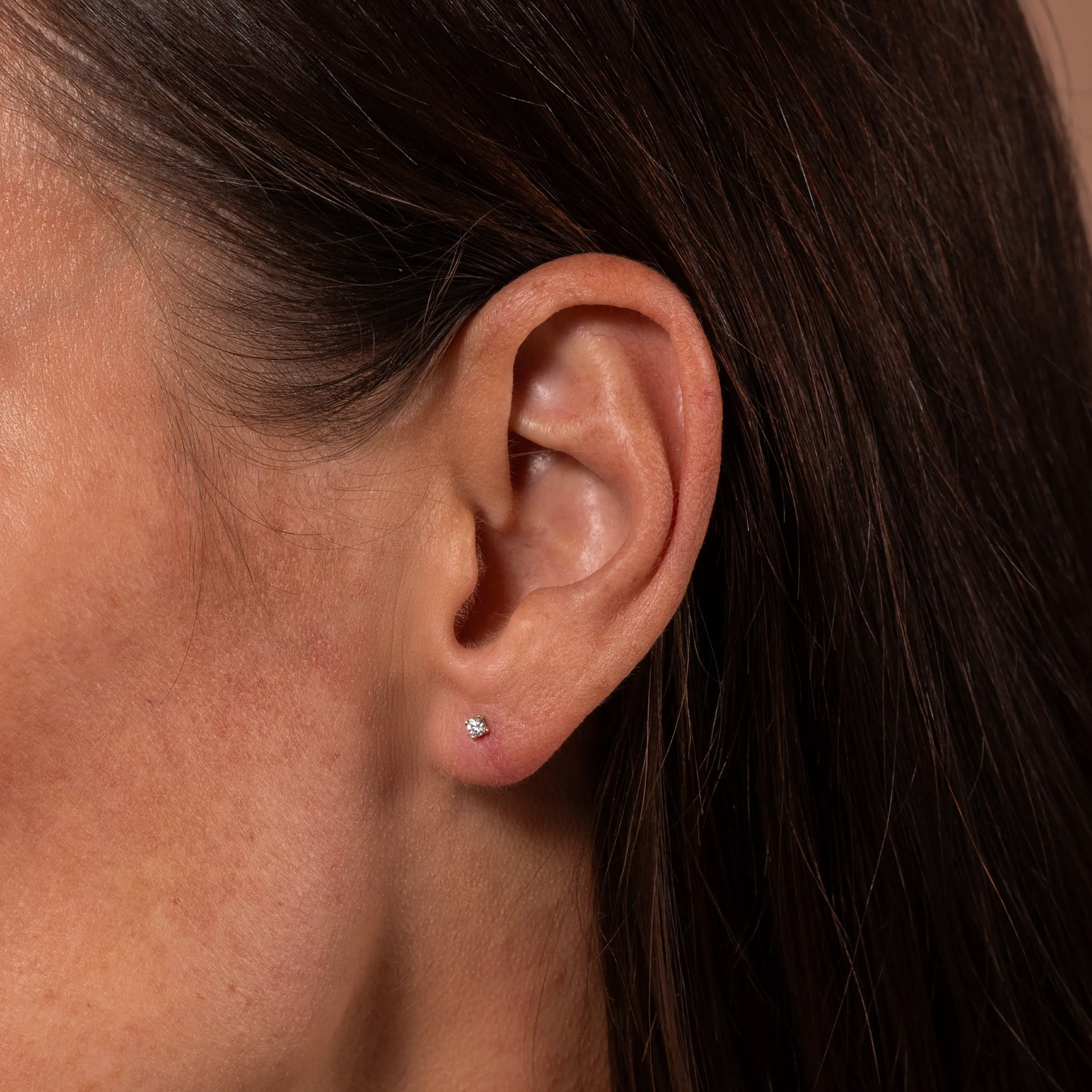 LYOMI Paar Ohrstecker »585/- Weißgold 2 synth. Diam. 0,10 ct.«