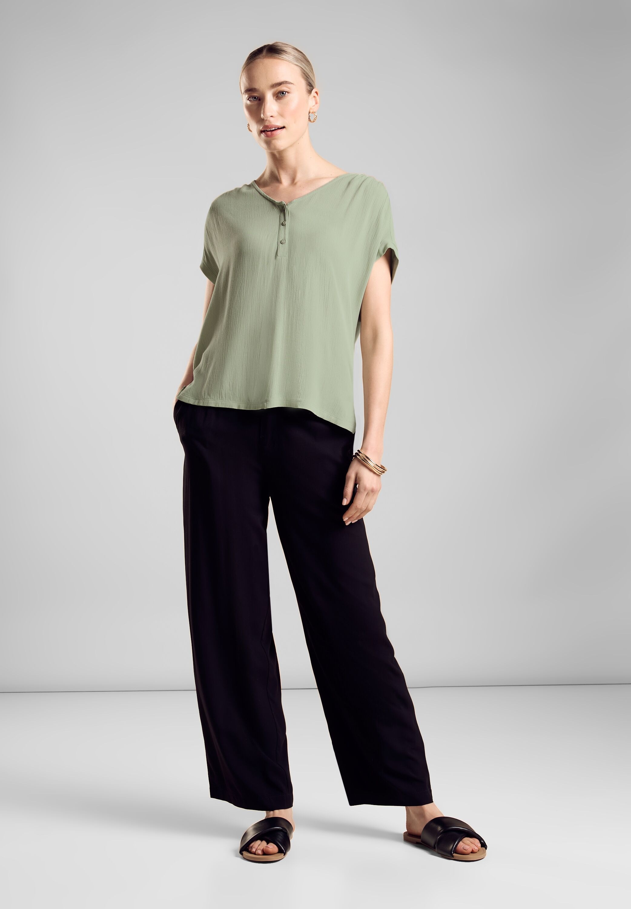 STREET ONE Shirttop, mit softe Crinkle Viskose Front