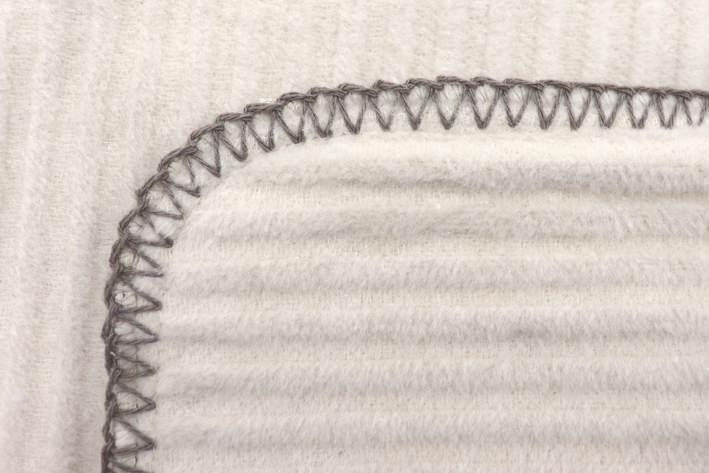 Biederlack Dekokissen »Feel Cord« mit schöner Hoch-Tief-Struktur