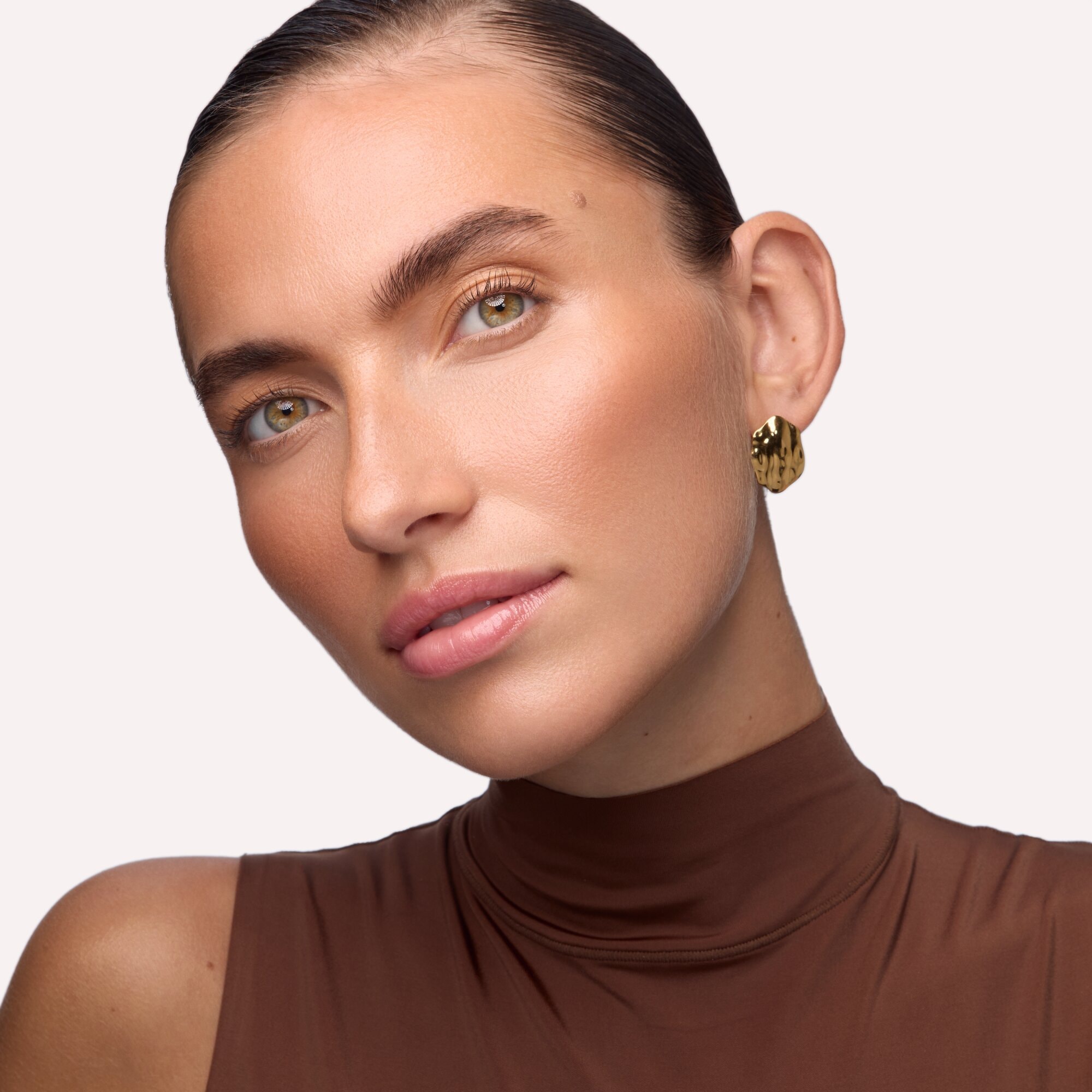 Catrice Bronzer-Puder »SUN LOVER GLOW BRONZING POWDER« mit lichtreflektierenden Pigmenten für einen sunkissed Look