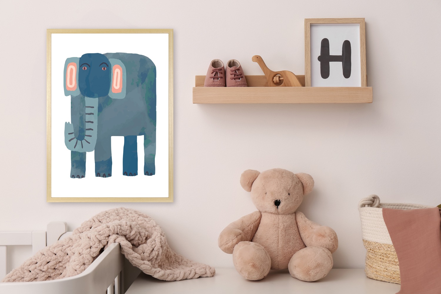 Queence Bild mit Rahmen "Blauer Elefant", blau (farbe rahmen: natur, braun, beige, farbe bild(er): blau), B/H/T: 40cm x 50cm x 1,5cm, Elefant Elefanten Elefanten Bilder Tiere Hochformat, 1 Stk.