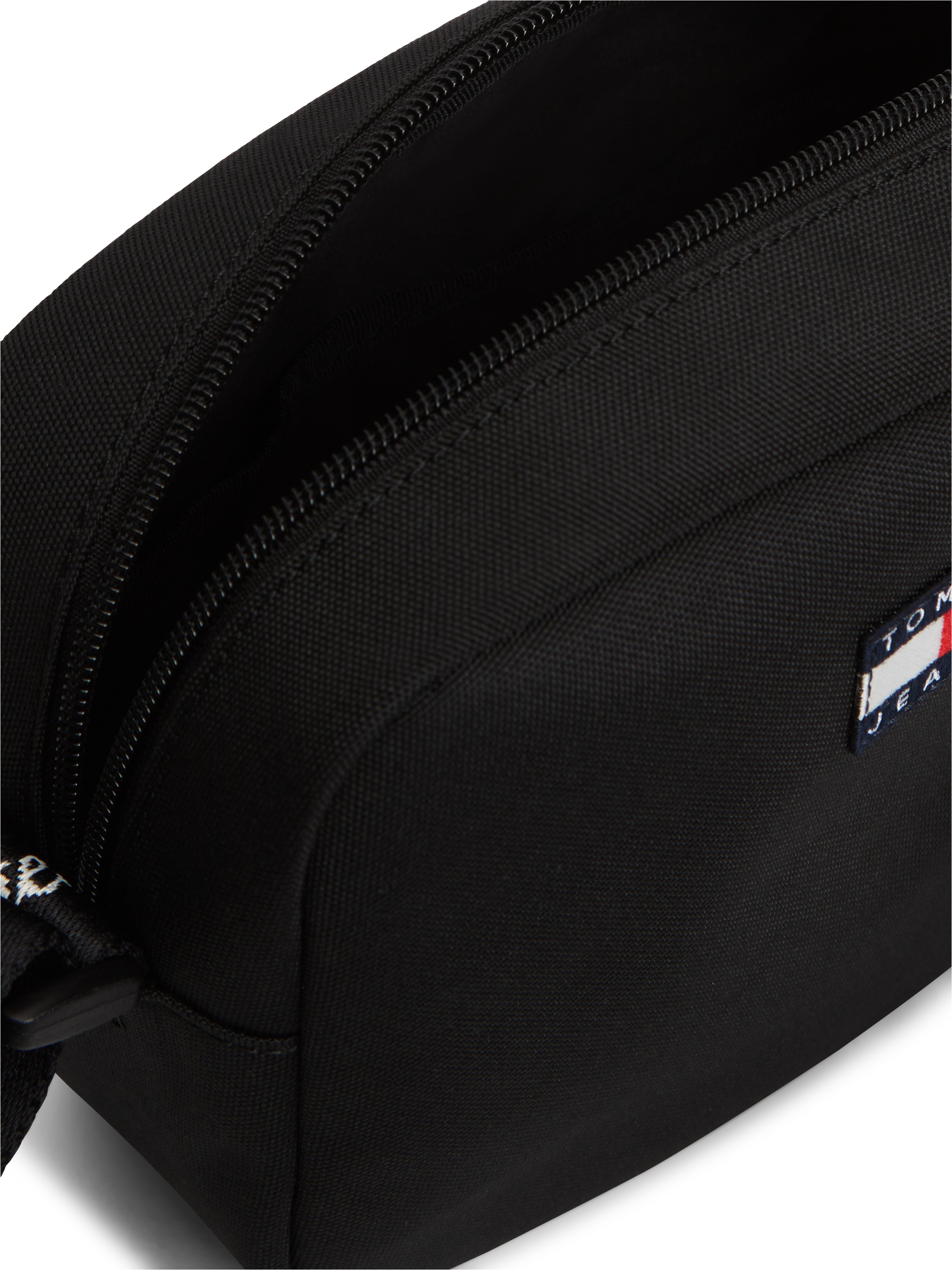 Tommy Jeans Umhängetasche »TJW ESS DAILY CROSSOVER« Damen Schultertasche, Minibag mit Logo-Aufnäher