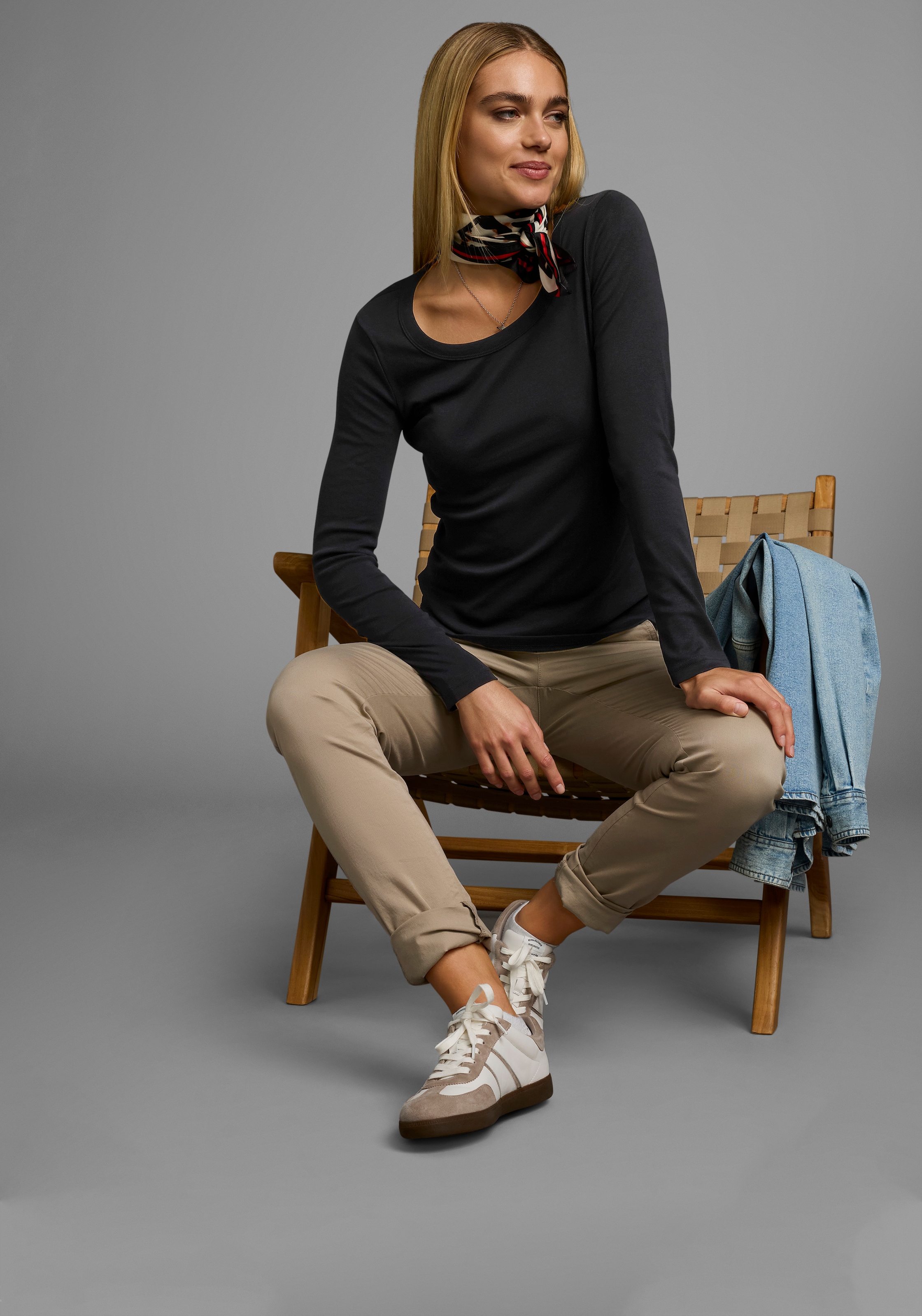 Flashlights Langarmshirt Langarm,  figurbetont,  unifarben,  Rundhalsausschnitt