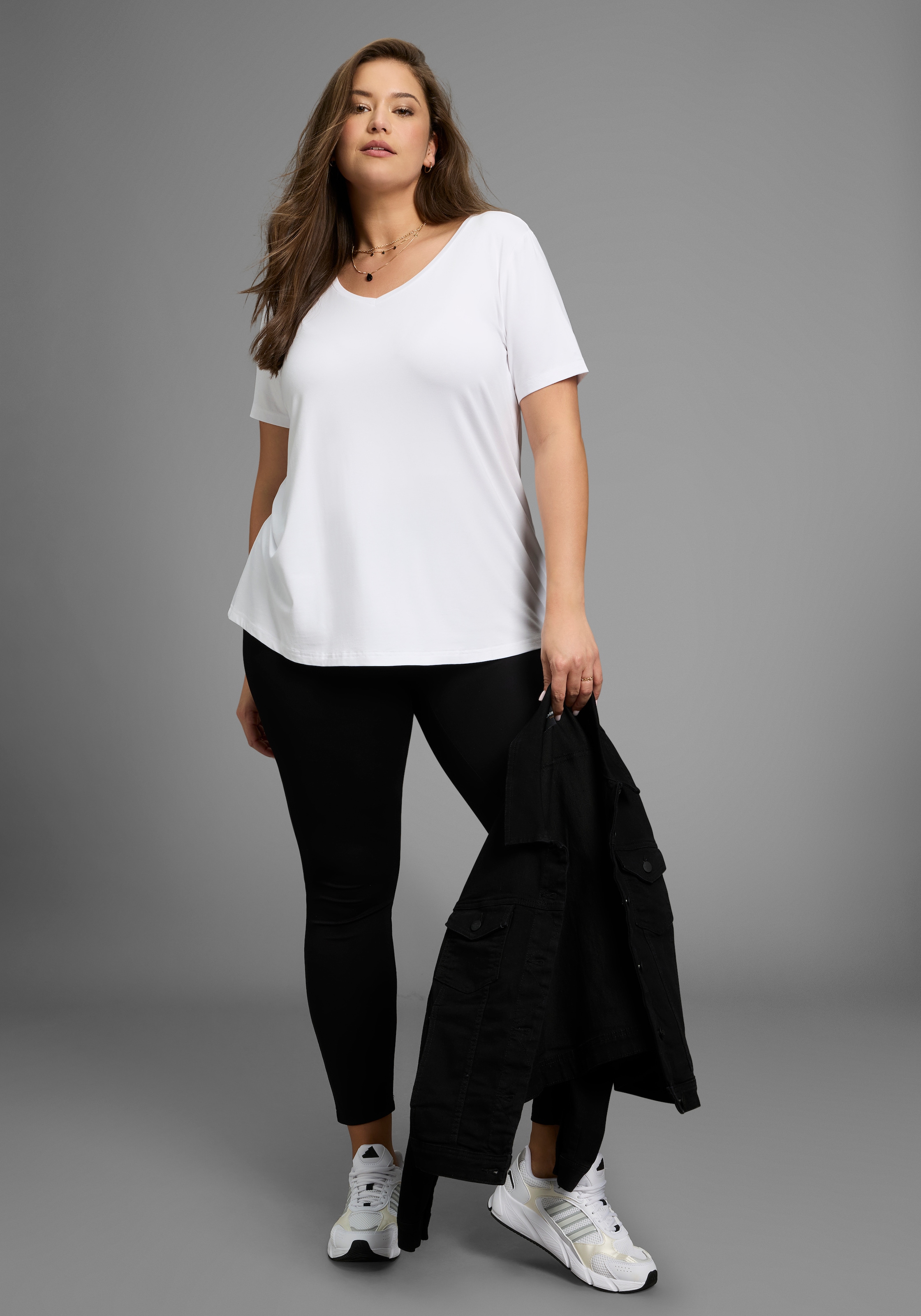 Laura Scott CURVE T-Shirt mit V-Ausschnitt aus fließender Viskose - GROSSE GRÖSSE