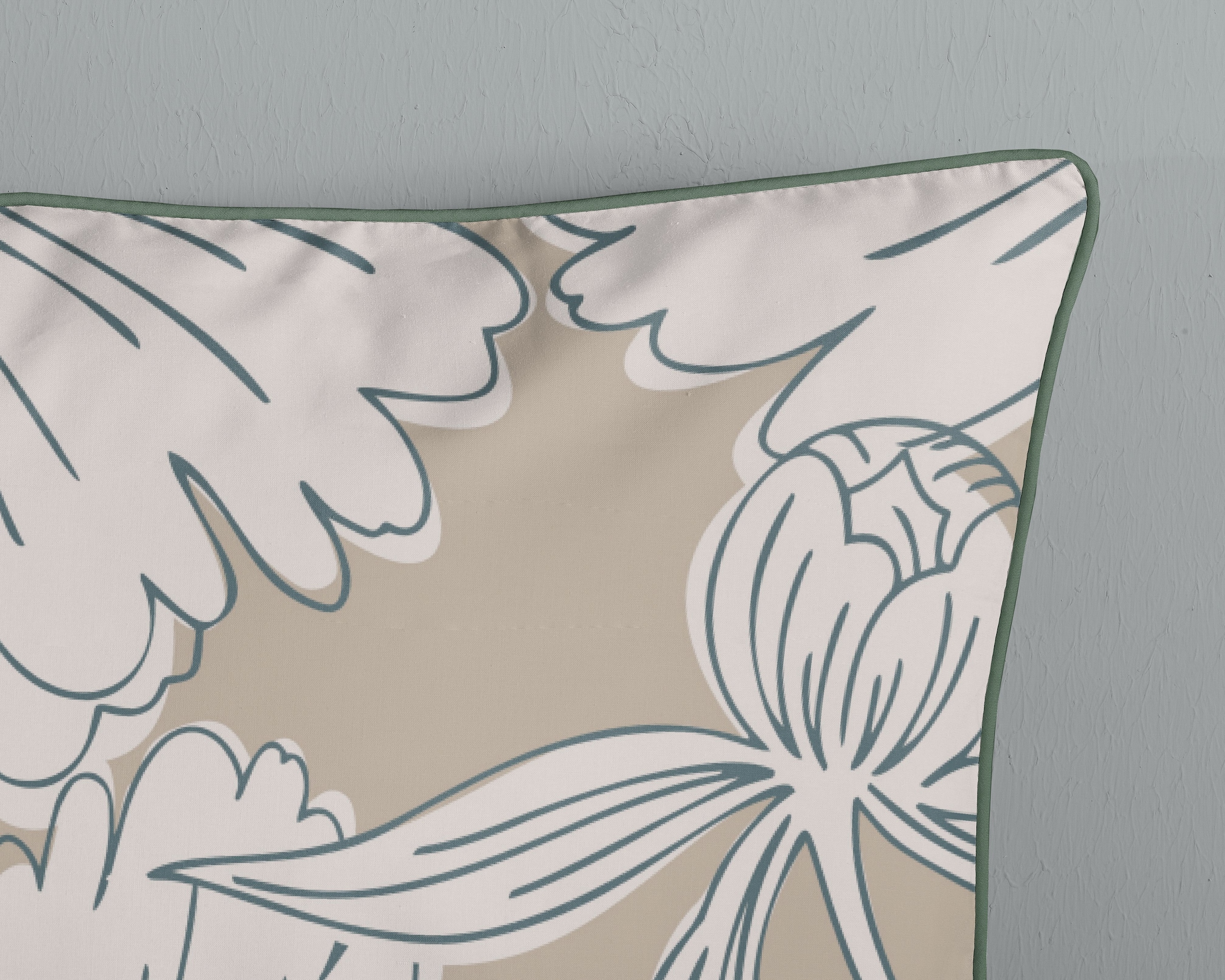 Descanso Wendebettwäsche »Ancona« 2 Satin, Reißverschluss, Paspel, Biese, Wendeoptik, Luxe, Blume