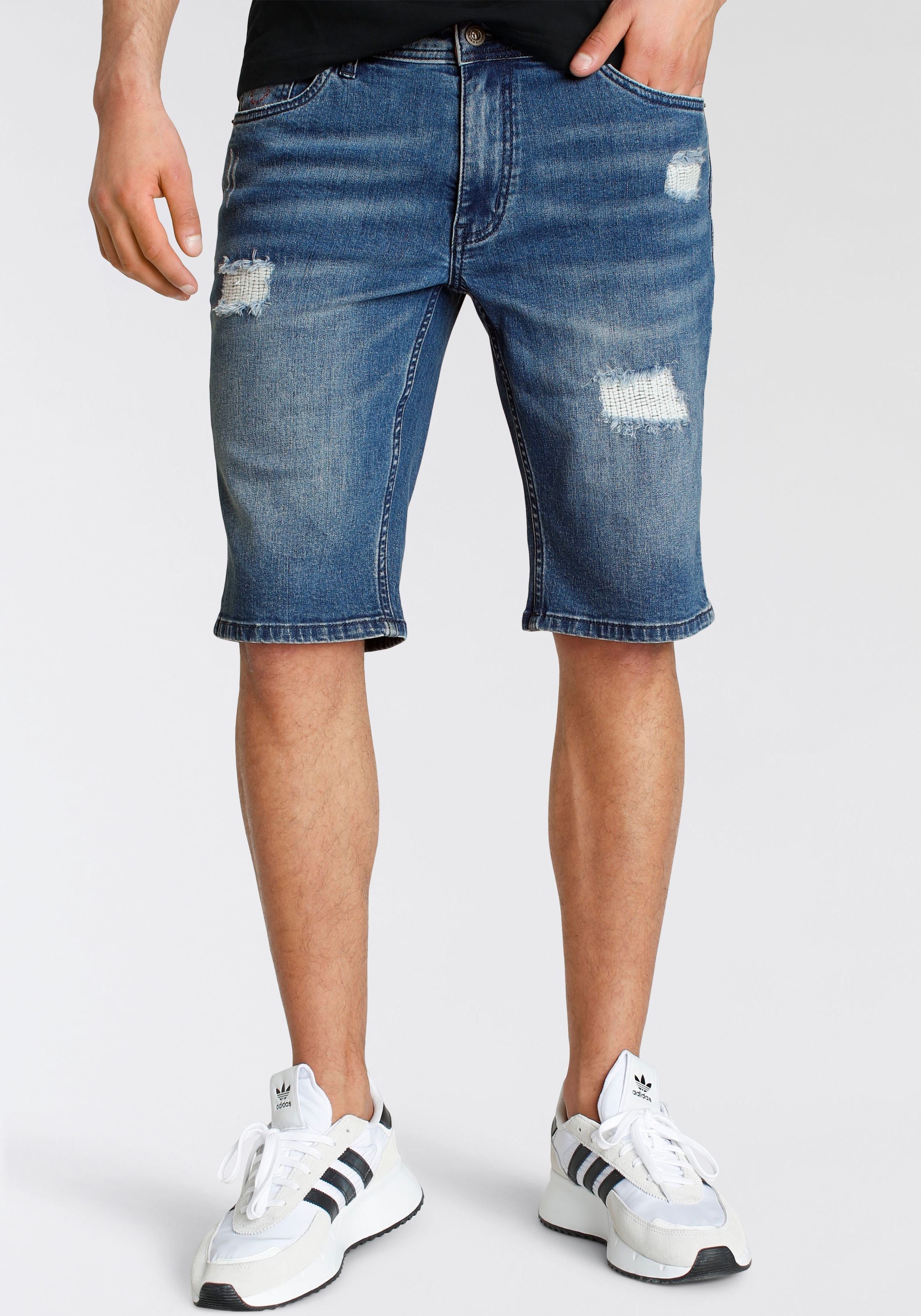 Bild von Alife & Kickin Shorts »FinleyAK«, Ökologische, wassersparende Produktion durch Ozon Wash