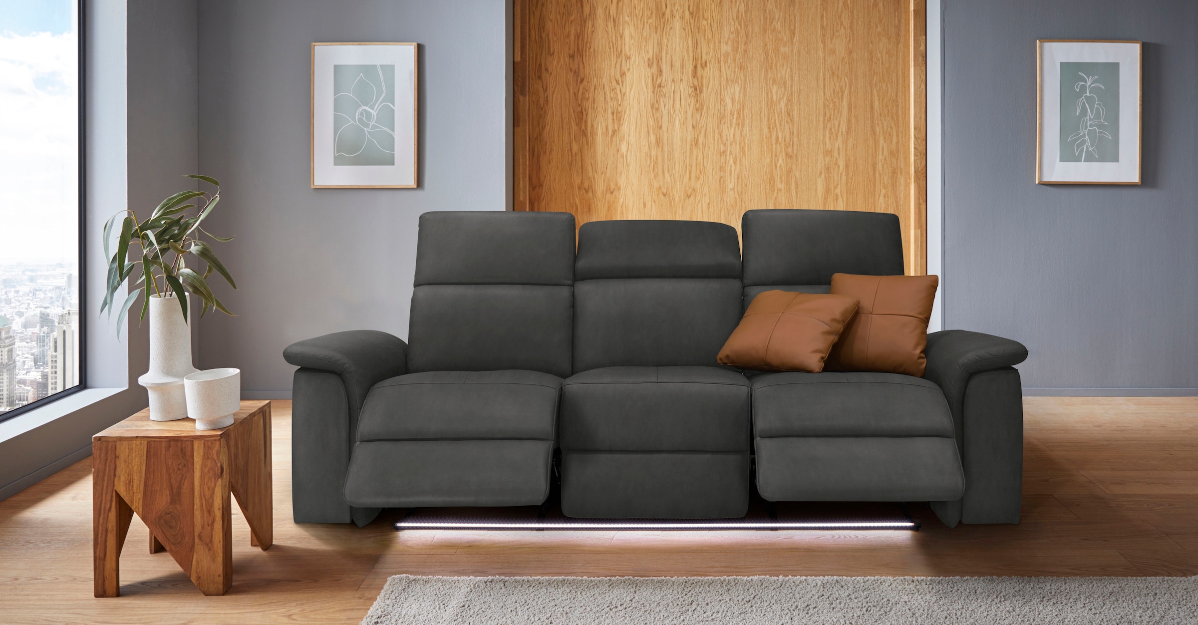 PLACES OF STYLE 3-Sitzer »Pareli 229cm, manuelle u. elektr. Relaxfunktion in 2 Sitzen« USB, KT-Verstellung, LED Beleuchtung, in Echtleder, Kunstleder, Web