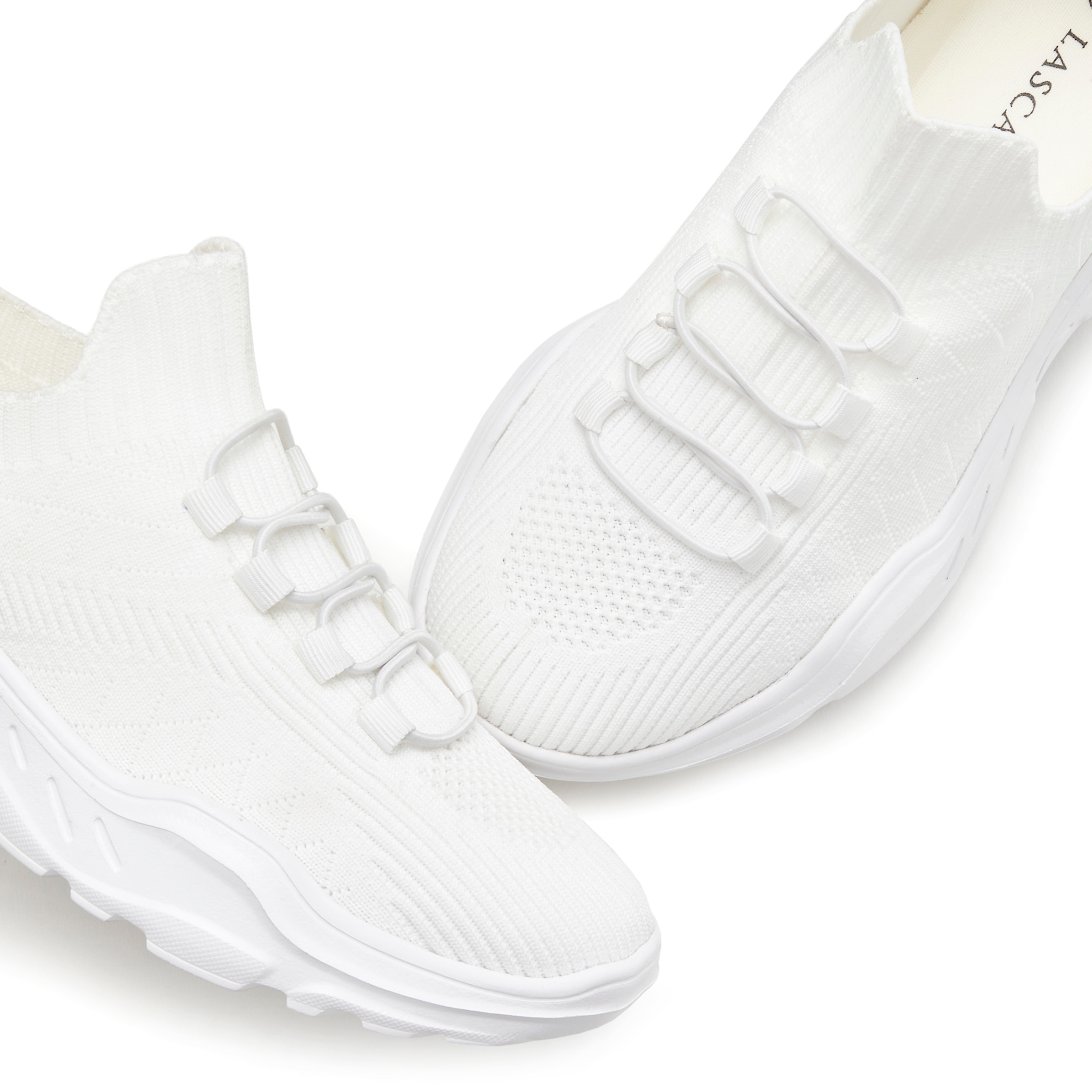 LASCANA ACTIVE Sneaker »Halbschuh, Freizeitschuh, ultraleicht und bequem,«, zum Reinschlüpfen und elastischen Schnürbändern VEGAN