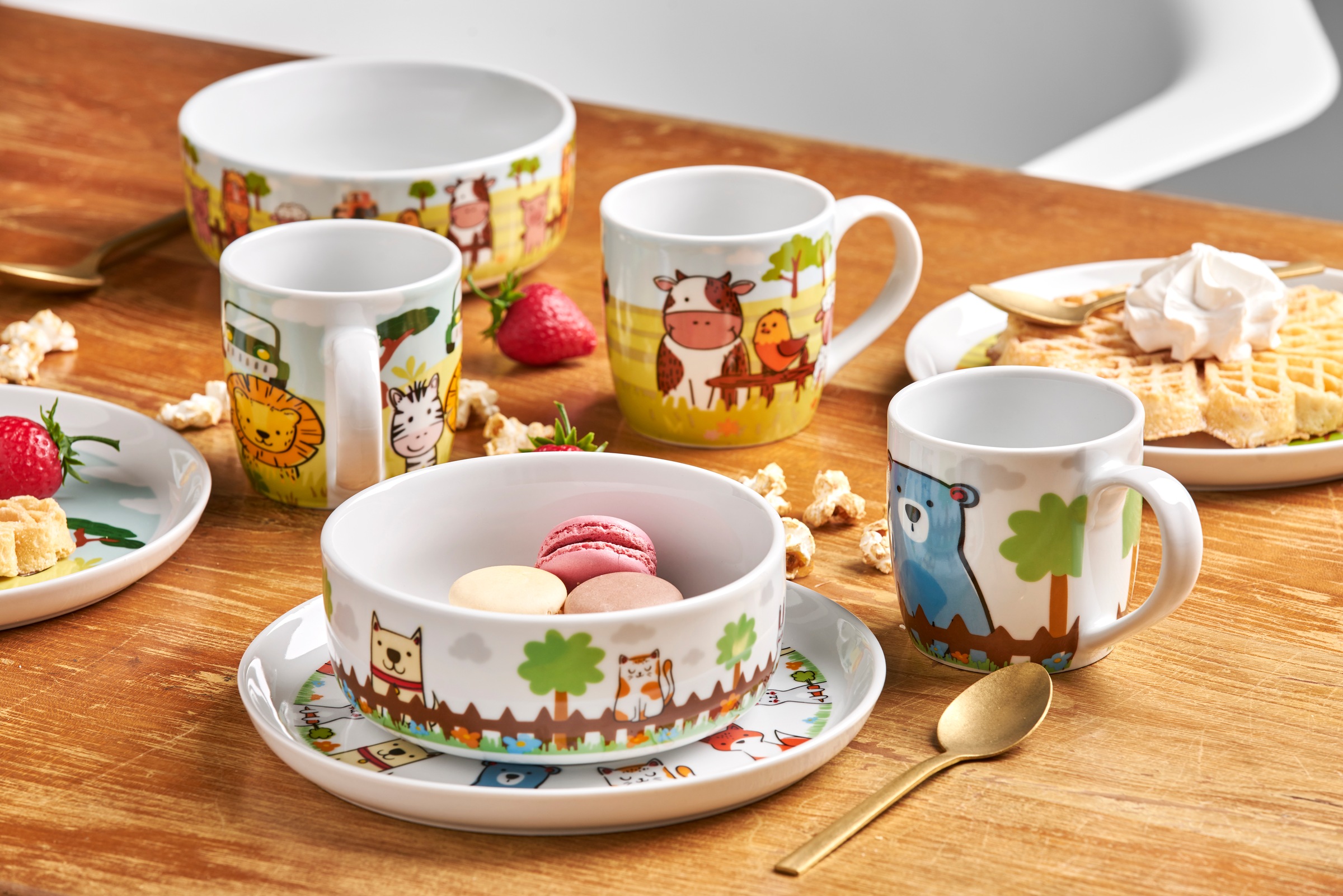 van Well Kindergeschirr-Set »Kinderset Fuchs und Freunde, 3-teilig, Geschirr-Set, Service«, (Set, 3 tlg.), mit farbenfrohem Dekor, spülmaschinen- und mikrowellengeeignet