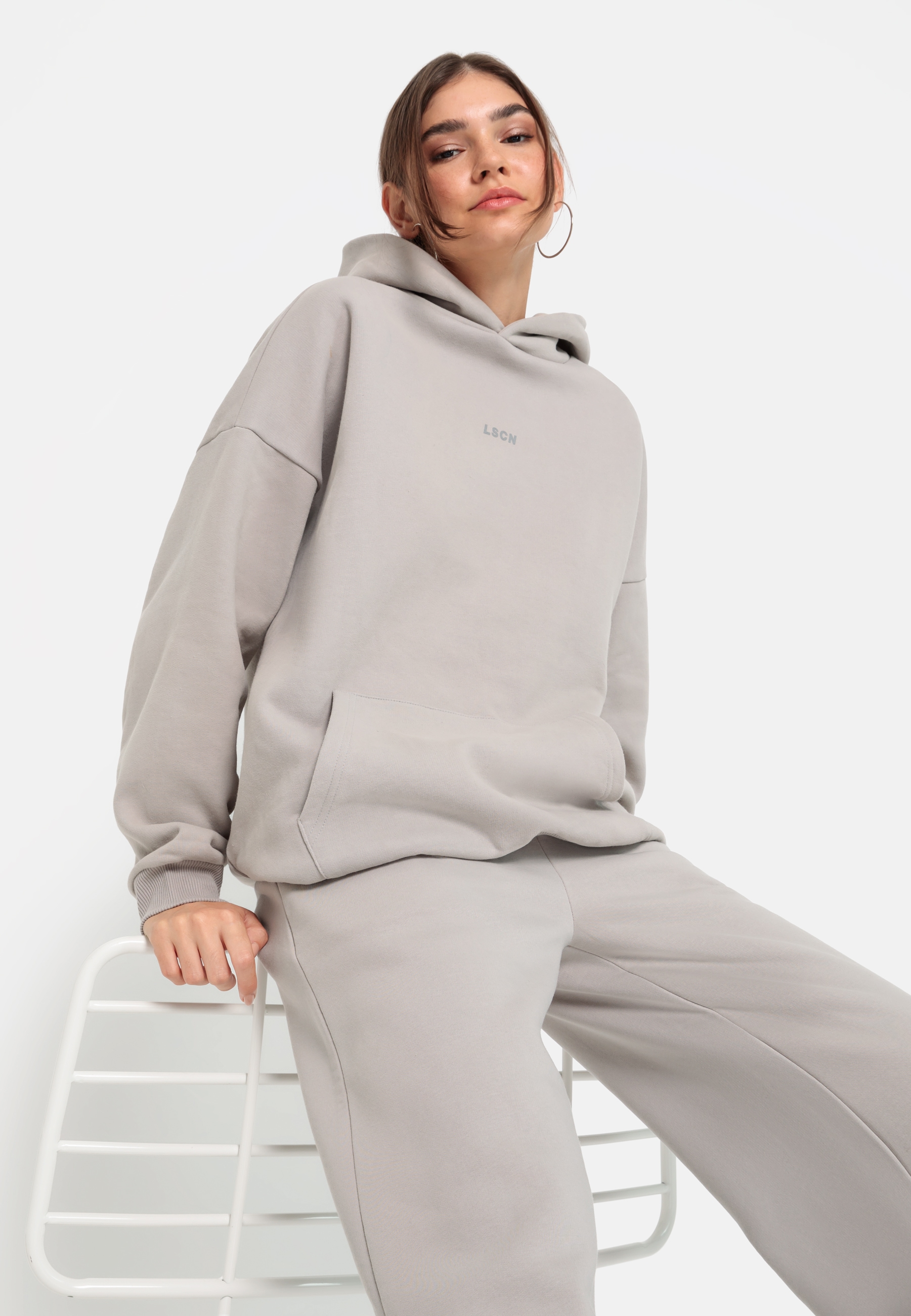 LSCN by LASCANA Hoodie, mit aufgesetzter Kängurutasche