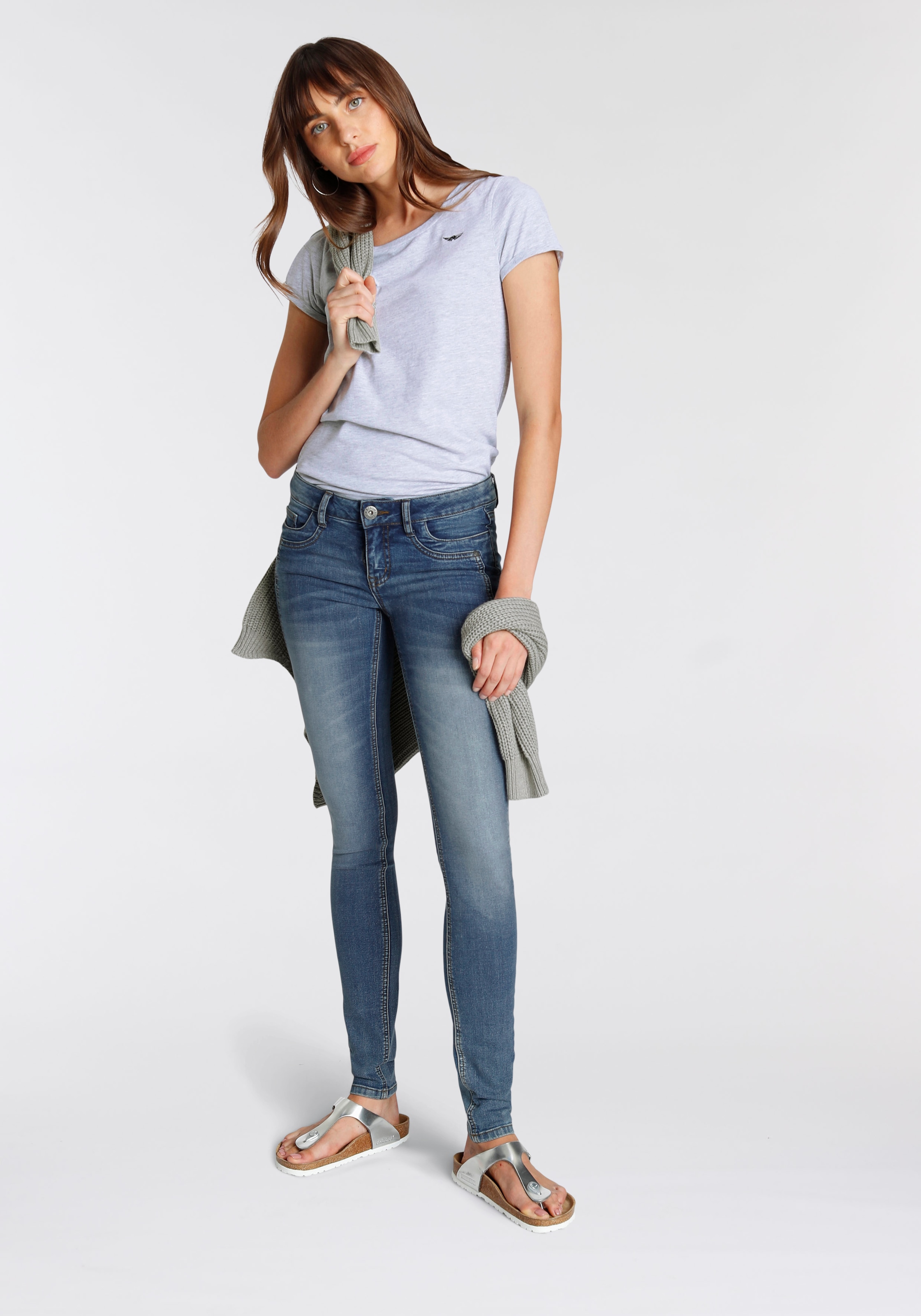 Arizona Skinny-fit-Jeans »mit Keileinsätzen«, extra-enger Beinschnitt, niedrige Leibhöhe