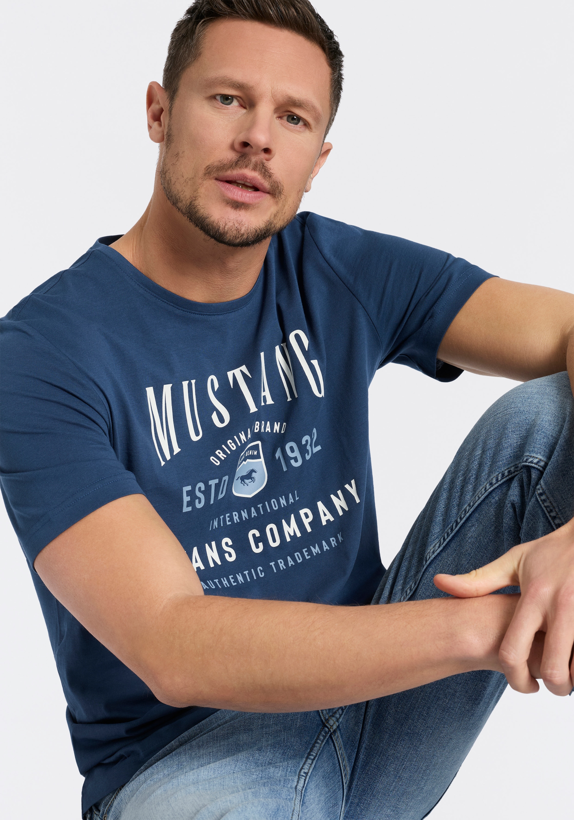 MUSTANG Kurzarmshirt »Alex Logoprint« kurzarm, mit Logoprint