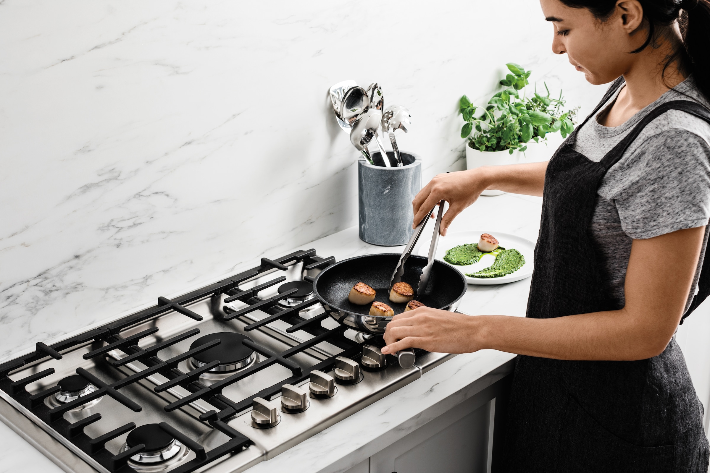 NINJA Bratpfanne »Ninja ZEROSTICK Edelstahl-Pfanne C600DE«, Edelstahl, (1 tlg.), Edelstahl mit Aluminiumbeschichtung für Braten bei hohen Temperaturen