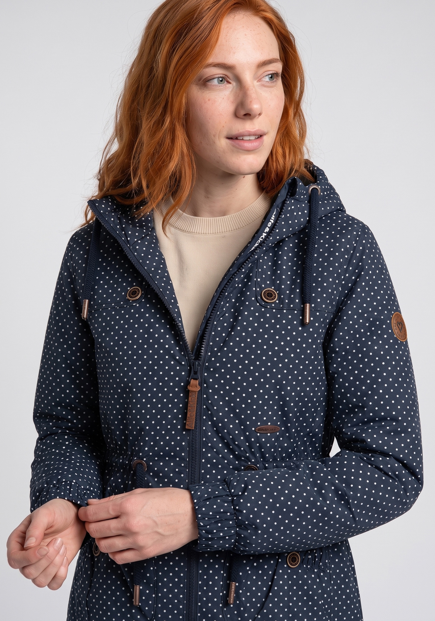Alife & Kickin Outdoorjacke »CHARLOTTEAKB« mit Kapuze gefütterter Parka, Kapuzenjacke durch Bindeband tailliert