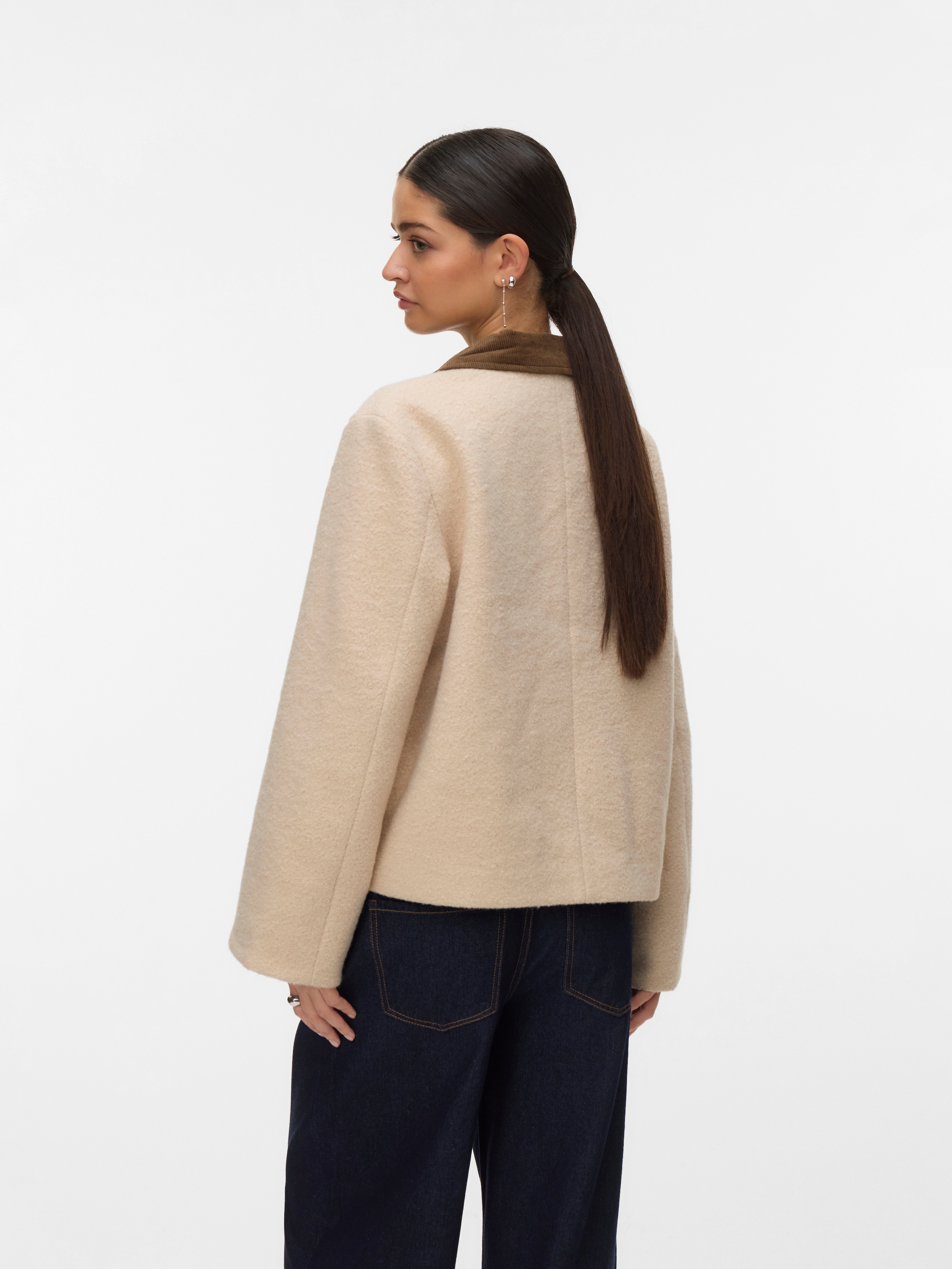 Vero Moda Kurzjacke »VMFLORENCE SHORT JACKET BOO« mit Knopfleiste