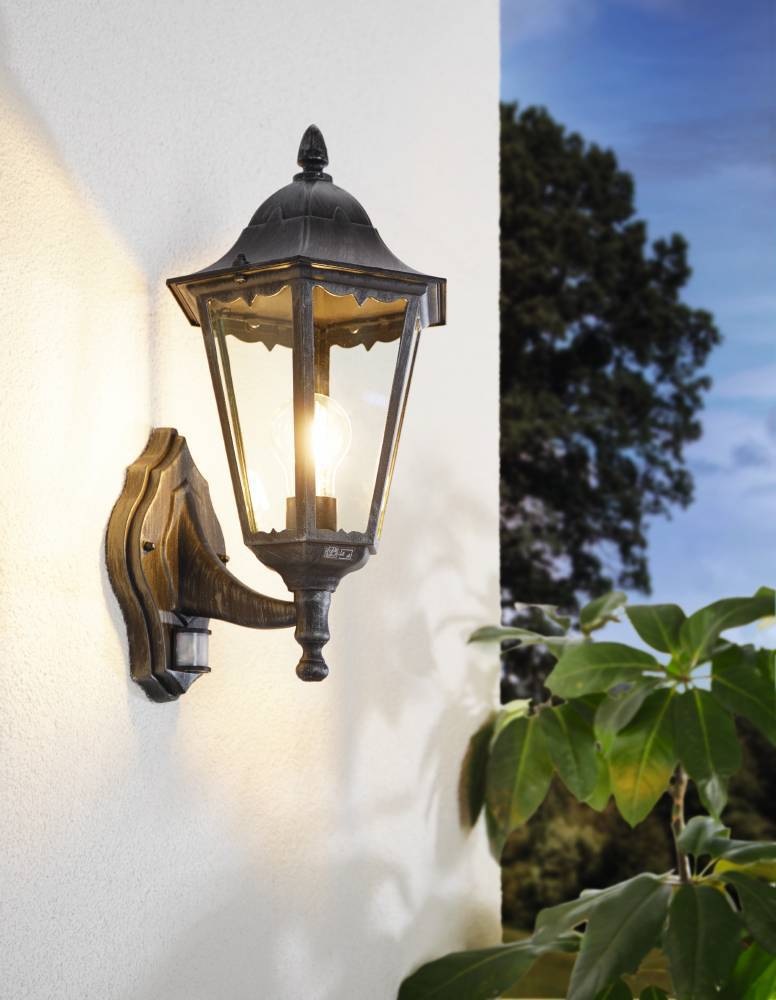EGLO Außen-Wandleuchte »NAVEDO Wandlampe, Außenbeleuchtung, schwarz, silber-patina, klassisch«, 1 flammig, Leuchtmittel E27 | ohne Leuchtmittel, Eckmontage möglich, Erfassungswinkel 110° / 7m, IP44, 42,5x28,5x20cm