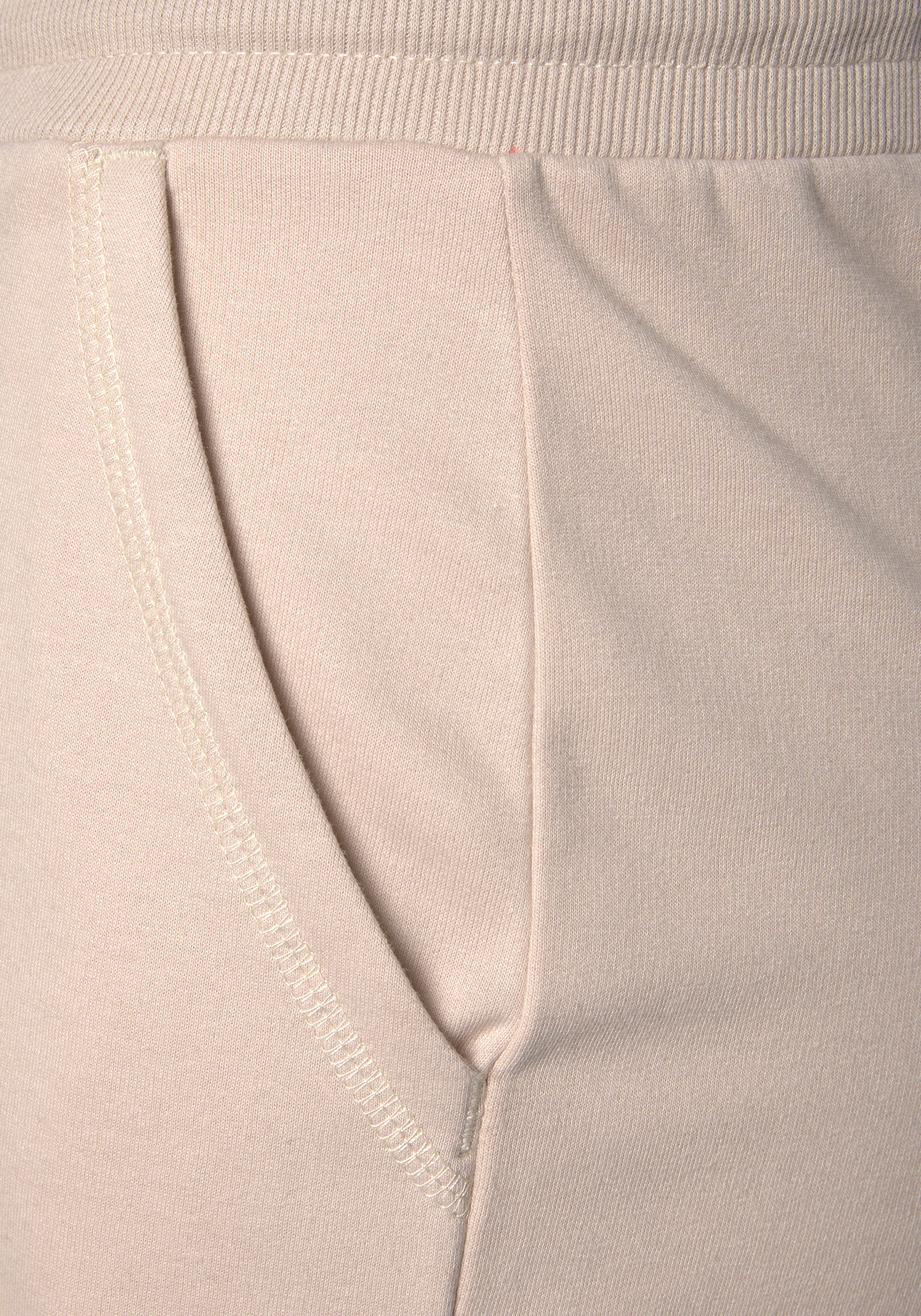 LASCANA Shorts, mit Rippbündchen und Umschlagsaum, Loungewear