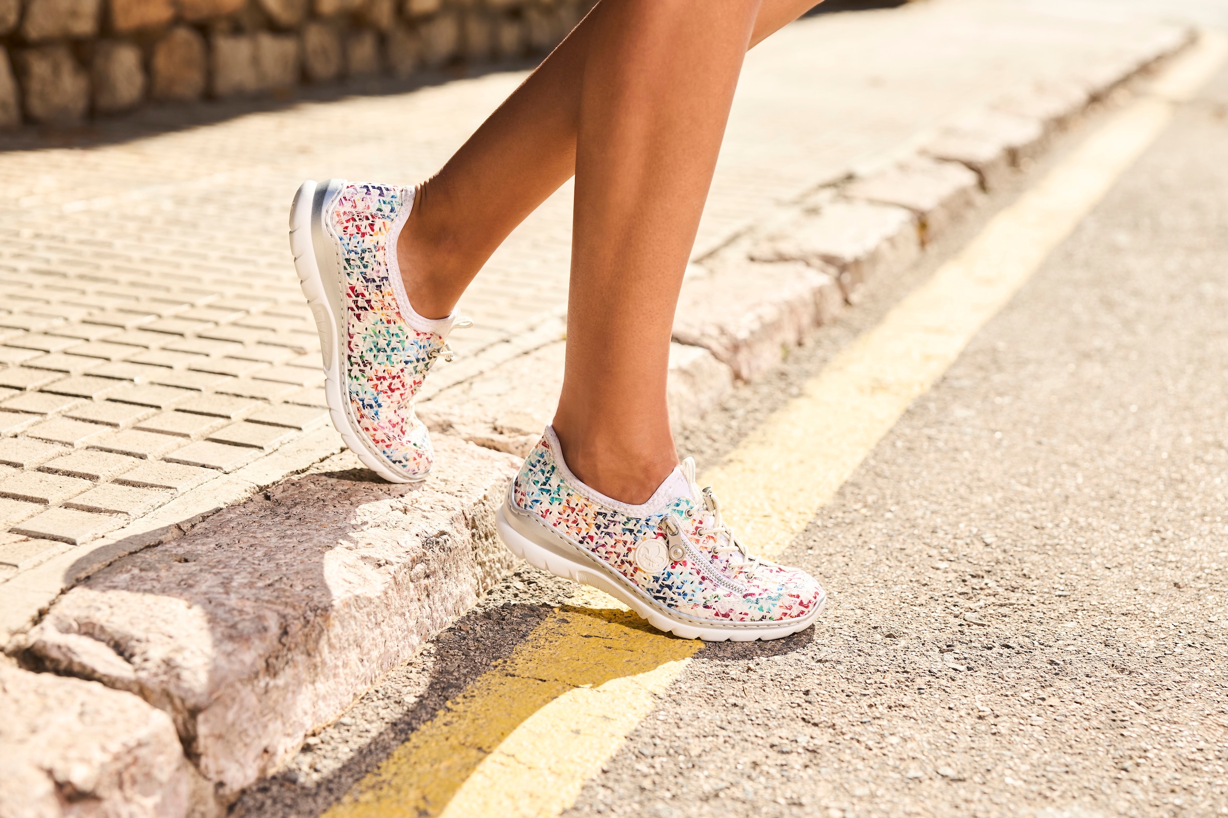 Rieker Slip-On Sneaker, Schlupfschuh, Freizeitsneaker, Halbschuh mit MemoSoft-Ausstattung