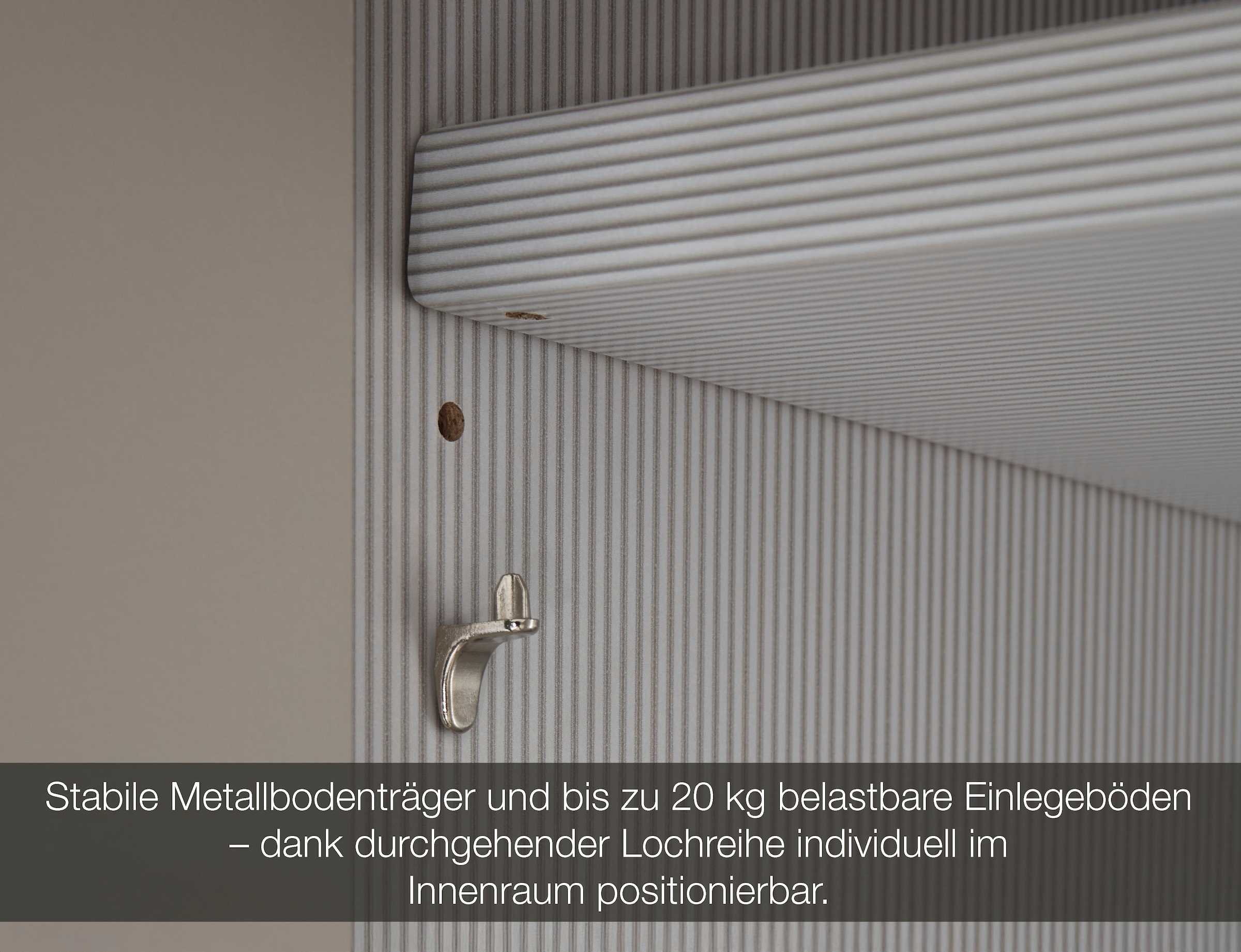 Musterring Drehtürenschrank »San Diego, Kleiderschrank, Schrank, Garderobe, mit Spiegel« weiß, Türen gedämpft,2 Höhen, mehrere Breiten, MADE IN GERMANY, 1 Stk. tlg. 2-türig (gedämpft), 2 Böden, 1 Kleiderstange, Chromgriffe