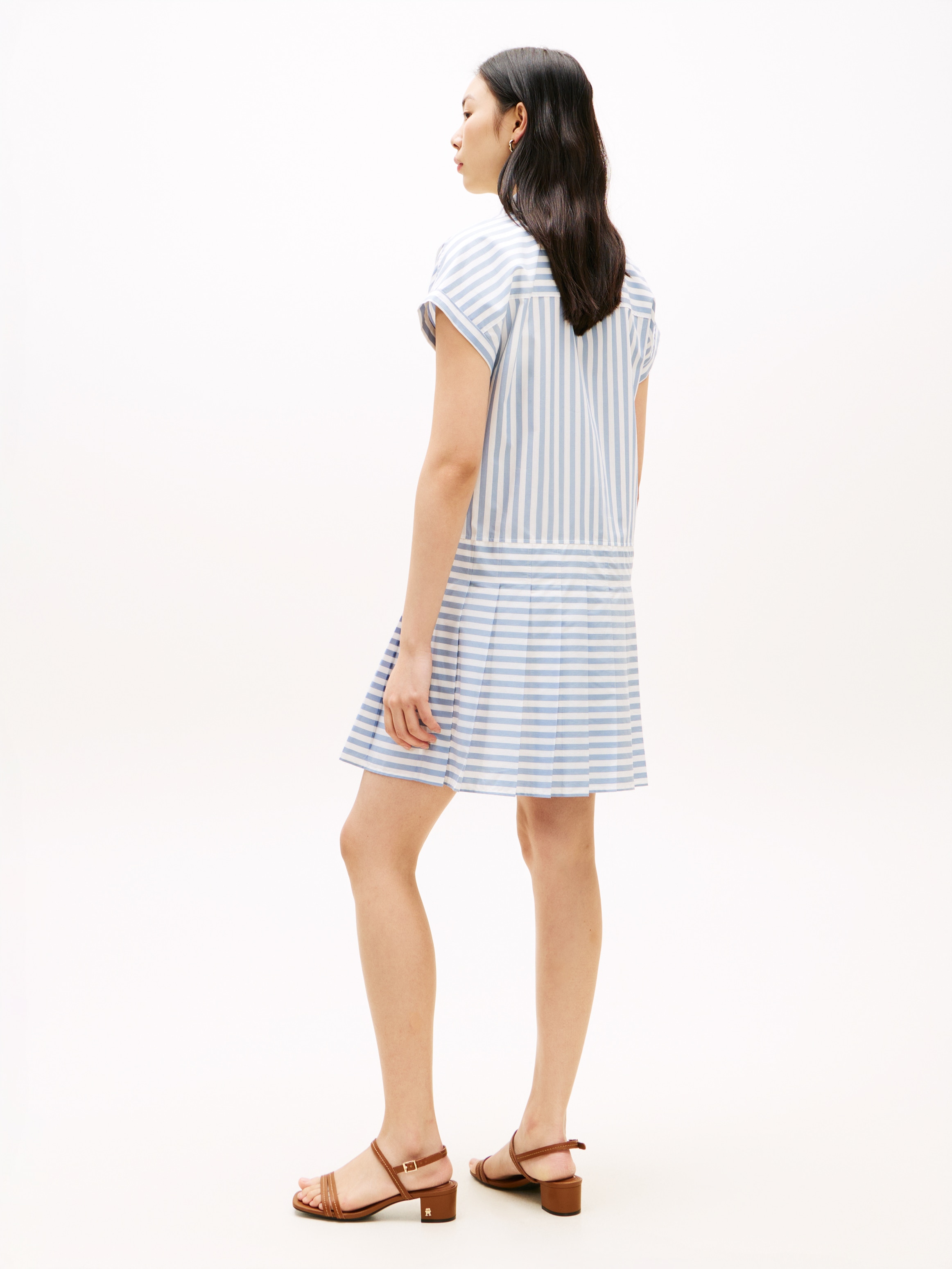 Tommy Hilfiger Shirtkleid »POPLIN PLEATED SHORT SS DRESS« mit Logo-Stickerei