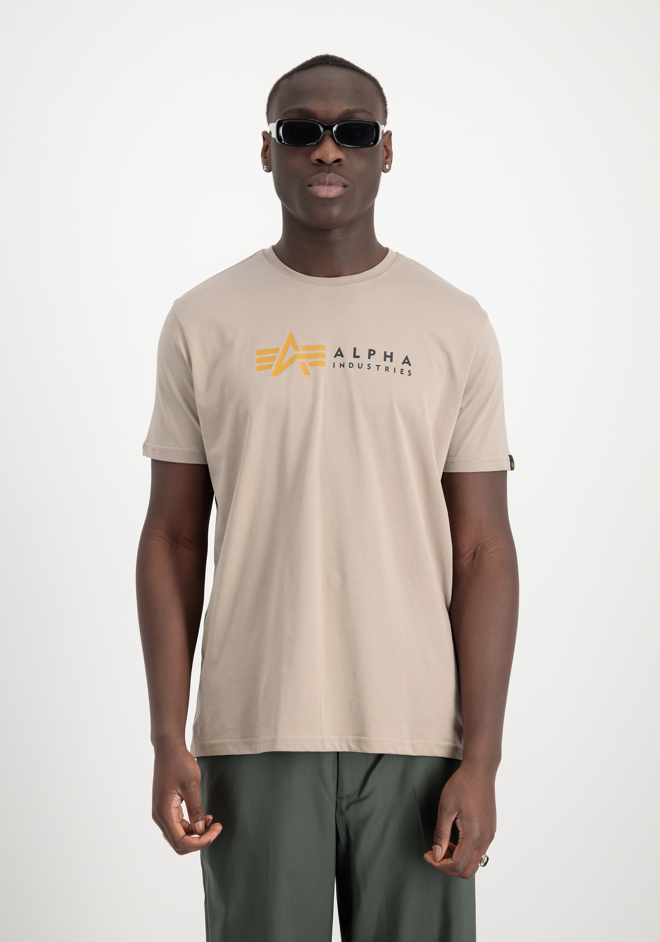 ALPHA INDUSTRIES Kurzarmshirt »Alpha Label T« vintage sand XL XL Regular Fit Passform: umspielt den Körper locker und komfortabel