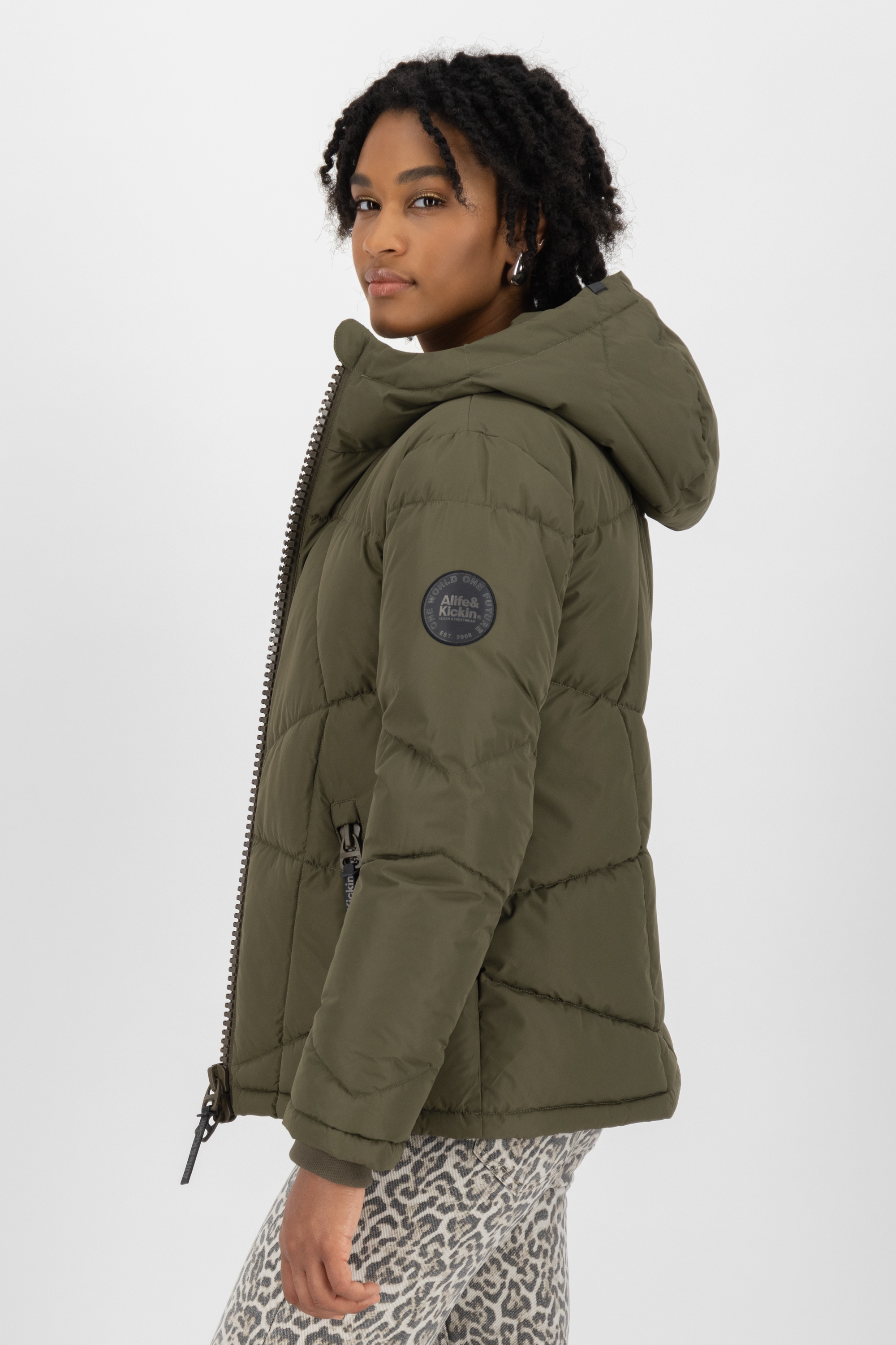 Alife & Kickin Winterjacke »Damen KasandraAK A«, Kurze warme Jacke mit gefütterter Kapuze, in schmaler Passform