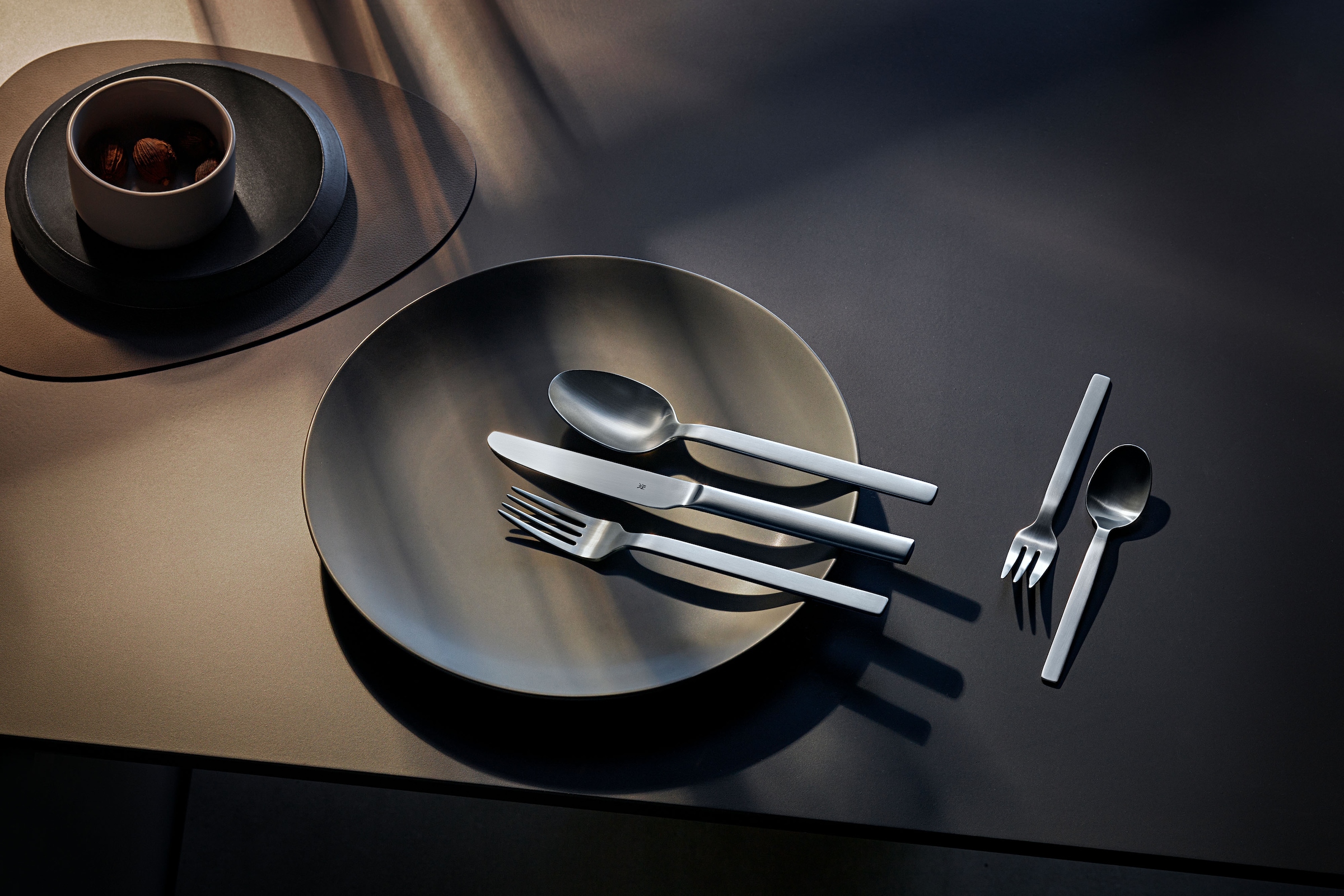 WMF Besteck-Set »Alteo« Messer mit Wellenschliff