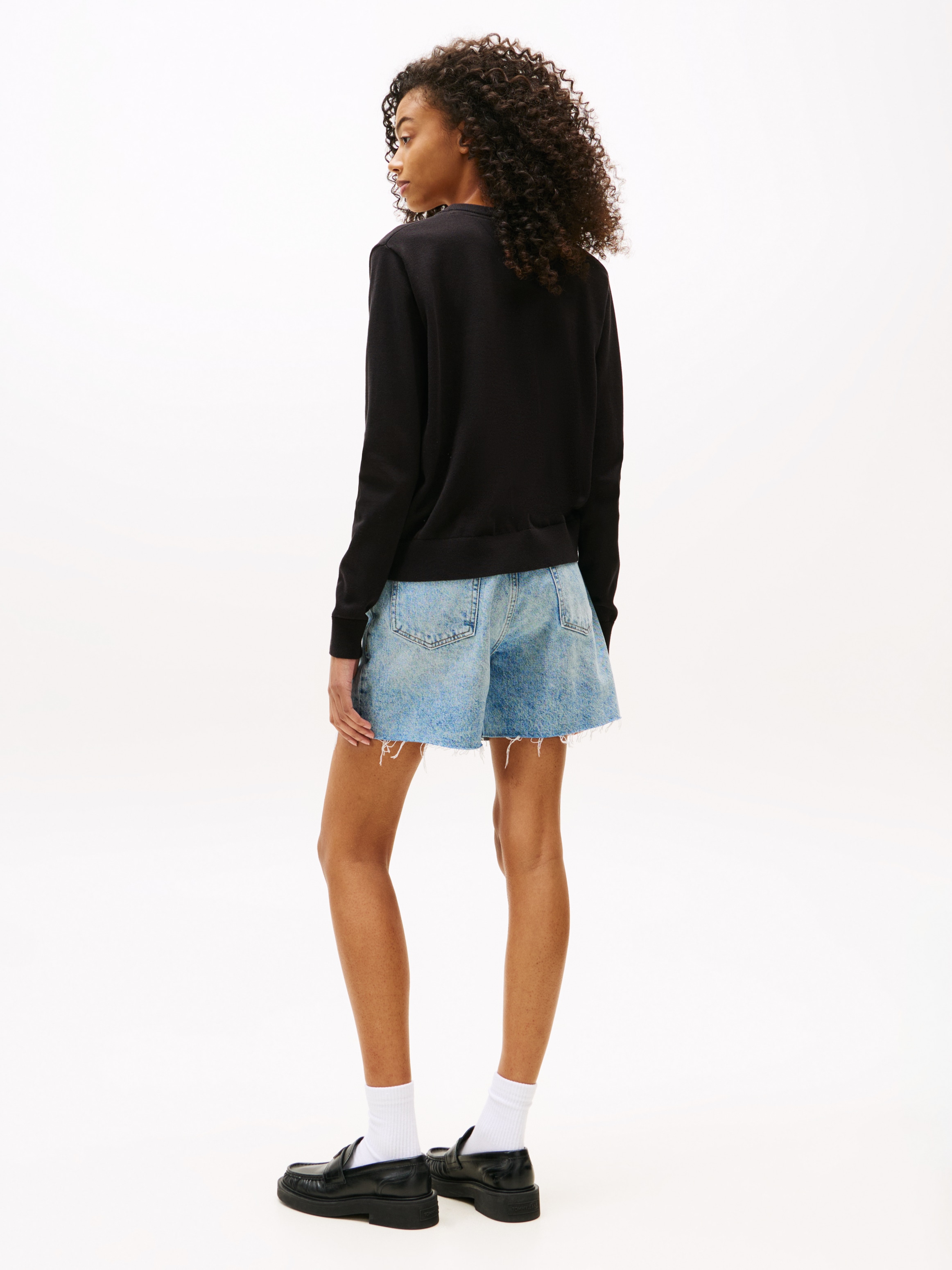 Tommy Jeans V-Ausschnitt-Pullover »TJW ESSENTIAL VNECK SWEATER EXT«, mit Logostickerei