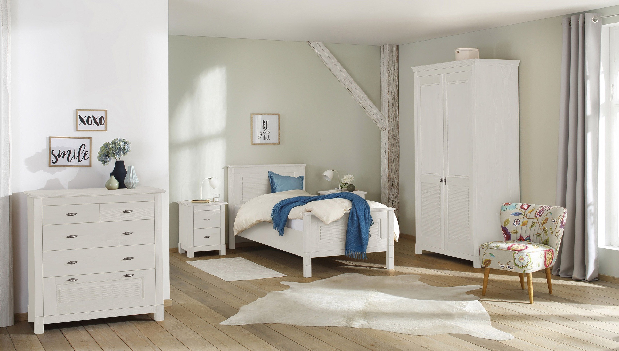 OTTO home Kleiderschrank »Rauna, mit Lamellen und Kassetten, klassischer La günstig online kaufen