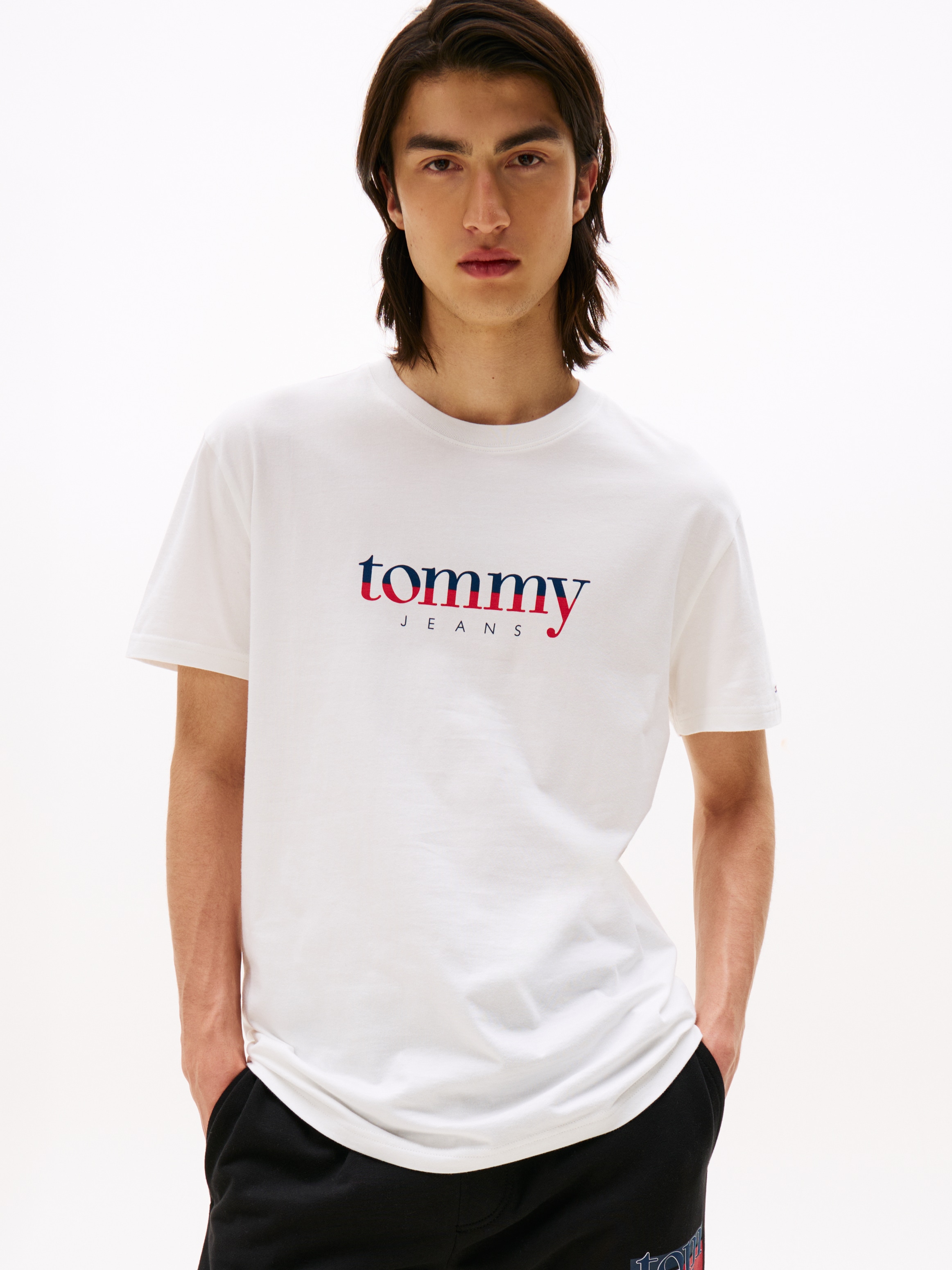Tommy Jeans T-Shirt »aus Jersey mit Logo«