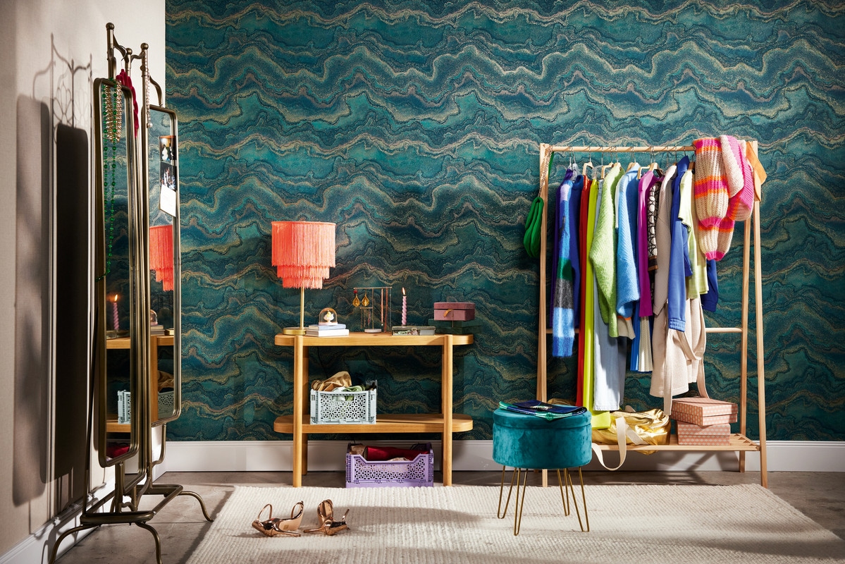 living walls Vliestapete »Stories of Life Steintapete Malachit Dunkelgrün Gold«, glänzend-abstrakt-organisch, Metallic Tapete für Wohnzimmer immer Tapeten Wohnzimmer Schlafz modern