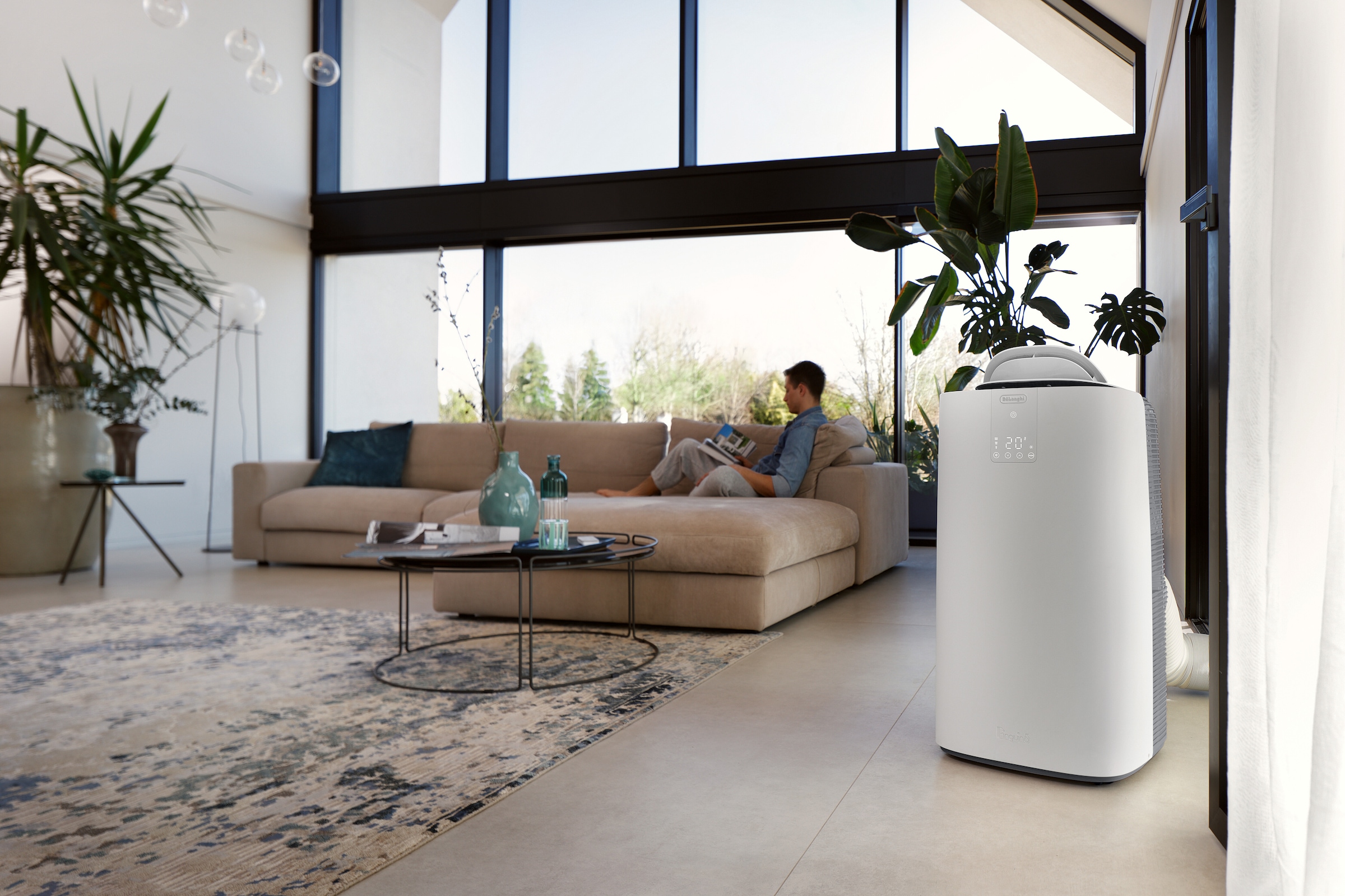 De'Longhi Klimagerät »Pinguino AP130i GentleJet mit Inverter-Technology (Abkühlzeit -30%)« 130m³ Räume, A+, 13.000 BTU/h, 3,3 Kw, Luftentfeuchermodus, 24h Timer