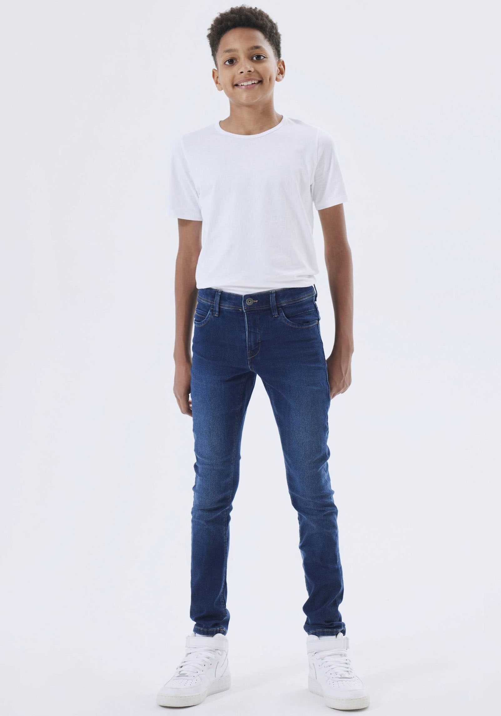 Name It Slim-fit-Jeans »NKMSILAS XSLIM JEANS 2002-TX NOOS« slim fit, Denim, Abriebeffekte, angesetztes Bündchen
