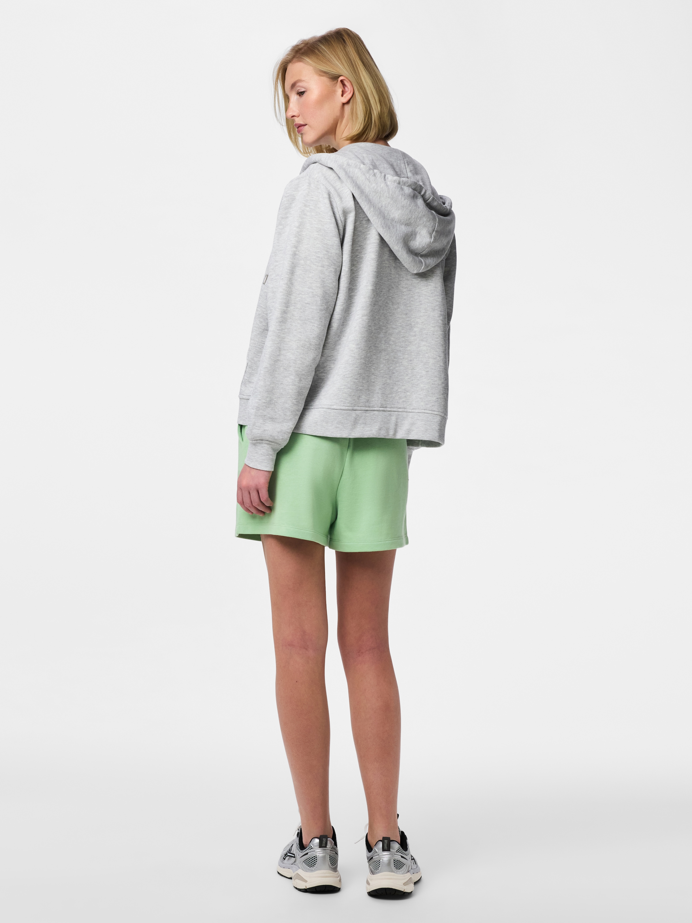 pieces Sweatshorts »PCCHILLI SUMMER HW SHORTS UB NOOS BC«  mit Eingrifftaschen