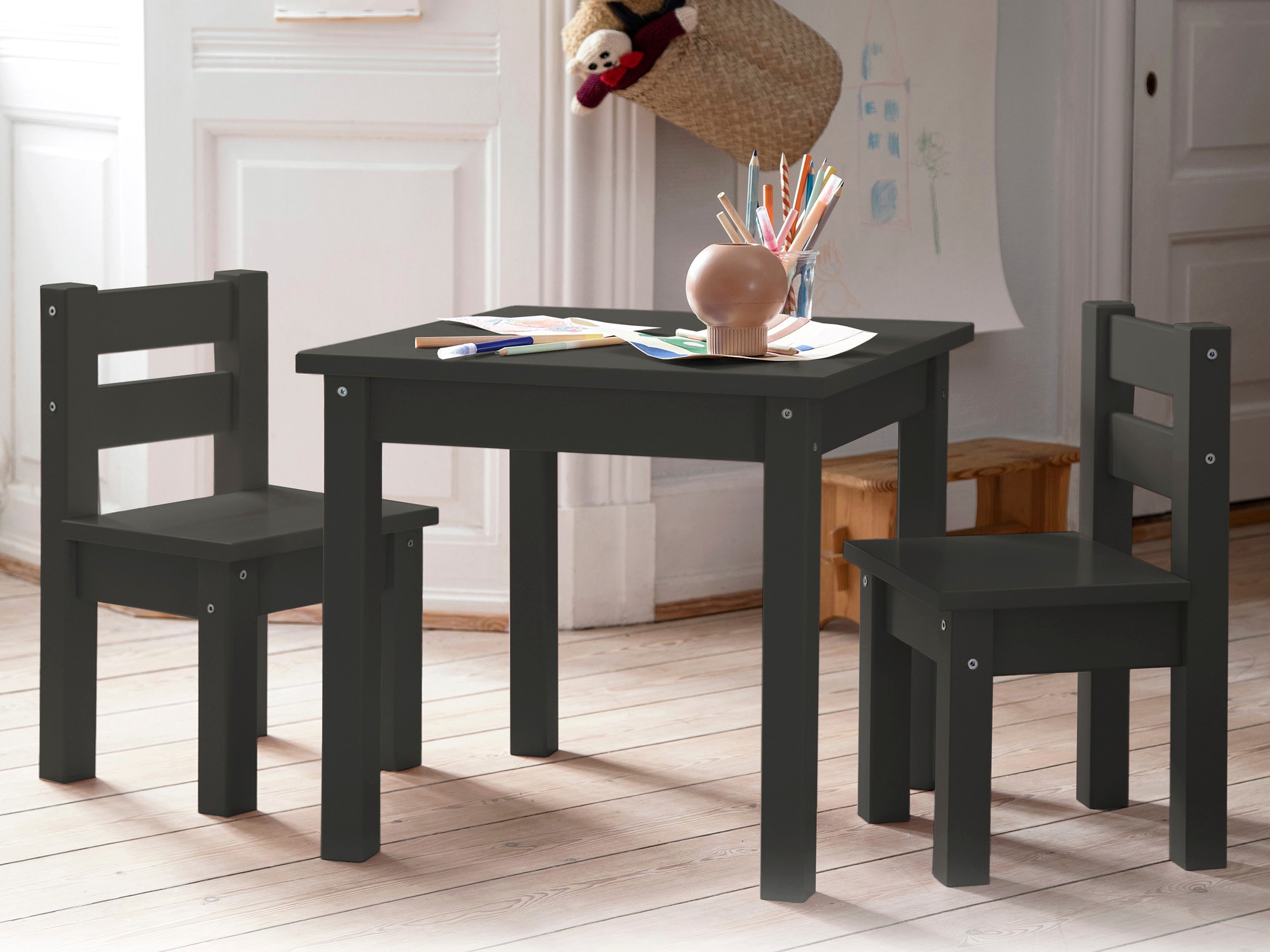 Hoppekids Kindersitzgruppe »MADS Kindersitzgruppe«, (Set, 3 tlg., 1 Tisch, 2 Stühle), in vielen Farben, mit zwei Stühlen