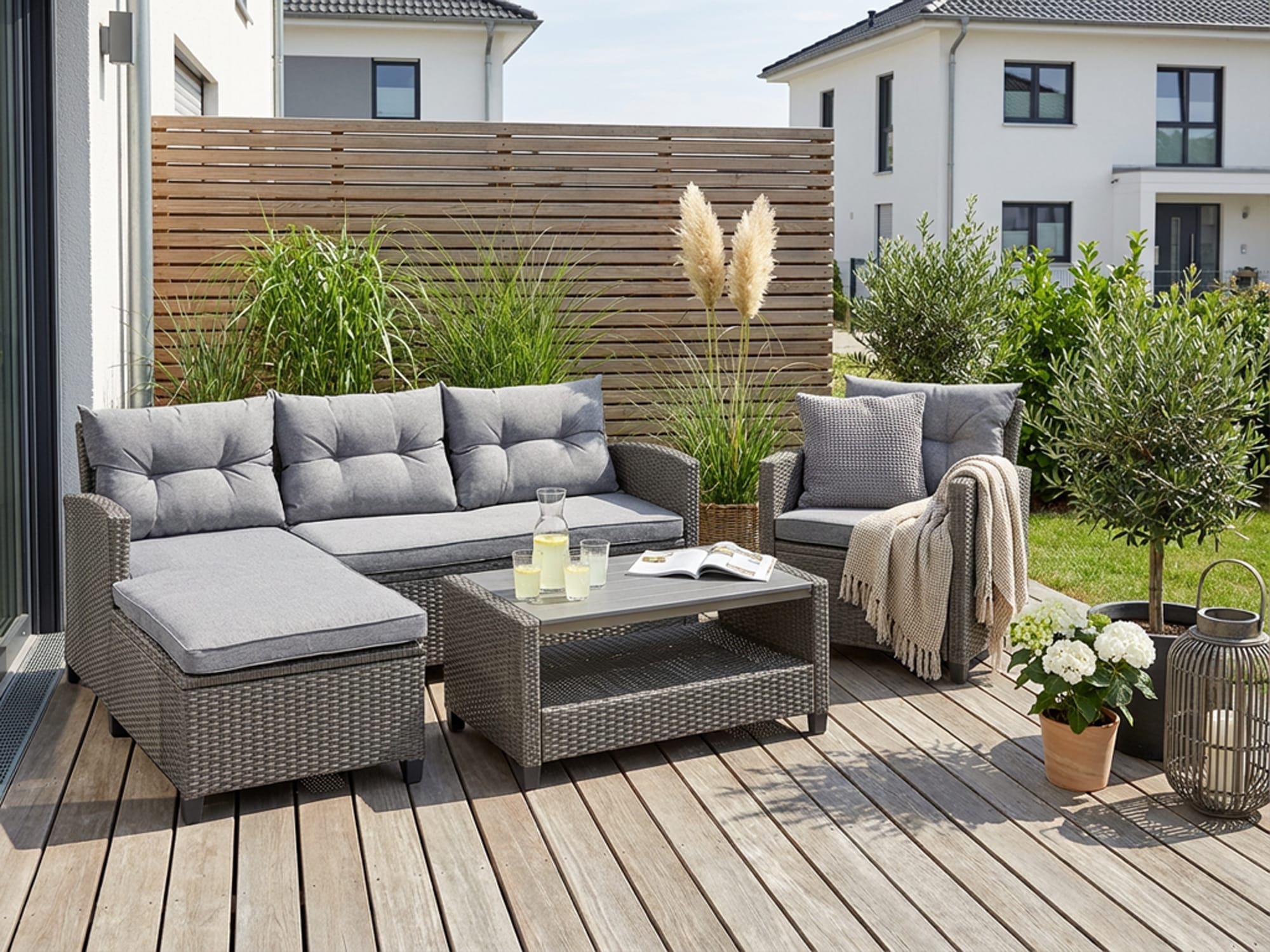 KONIFERA Gartenlounge-Set »Cordoba« Set, 2x Bank, 1x Sessel, 1x Tisch 90x55x43cm, inkl. Auflagen, 11 Stk. tlg. Polyratten, Stahl, Tischplatte aus Nonwood, geeignet für 4 Personen