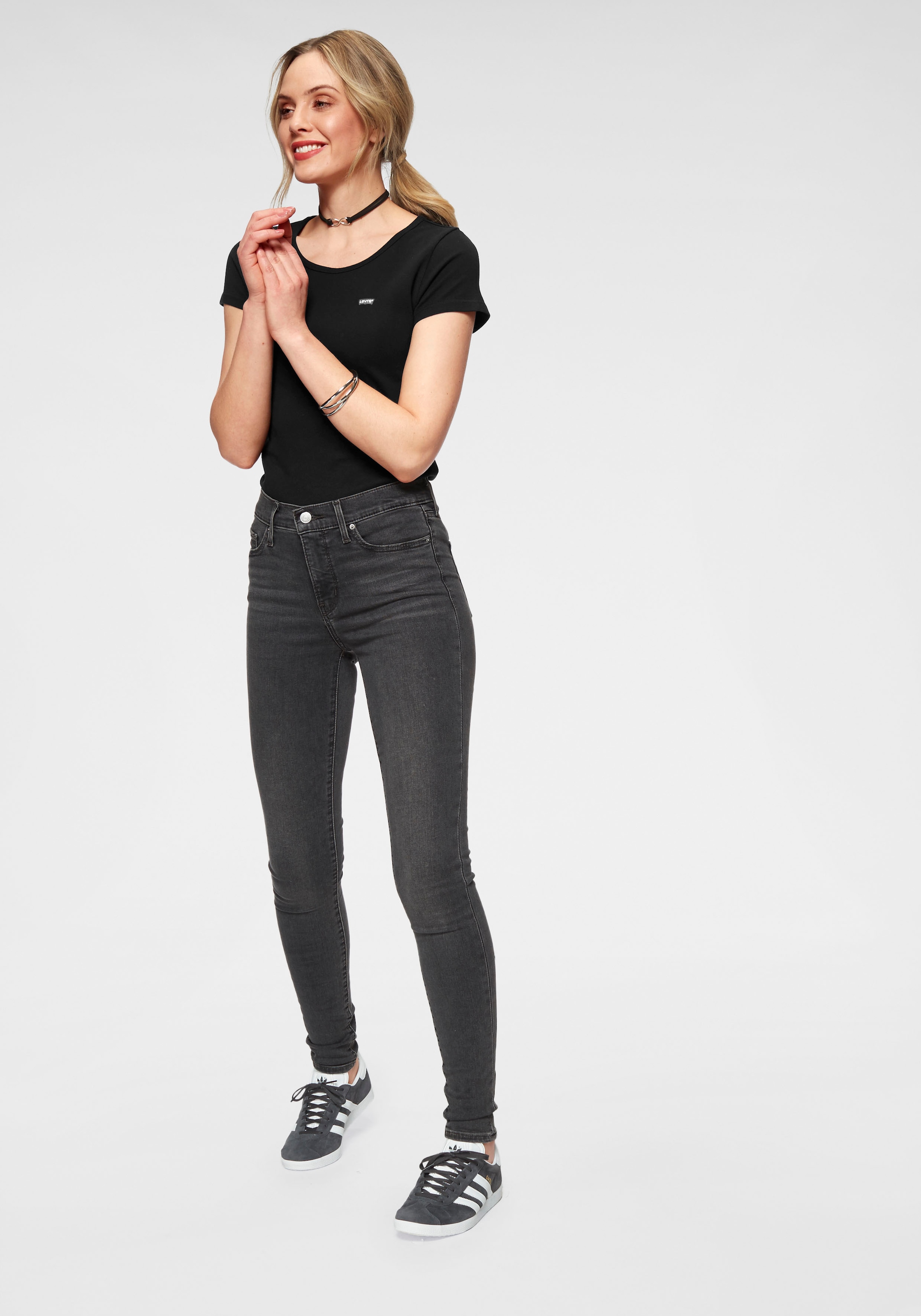 Levi's® T-Shirt »Mini-Logo«, (Packung, 2 tlg.), mit kleiner Markenlogo-Stickerei auf der Brust