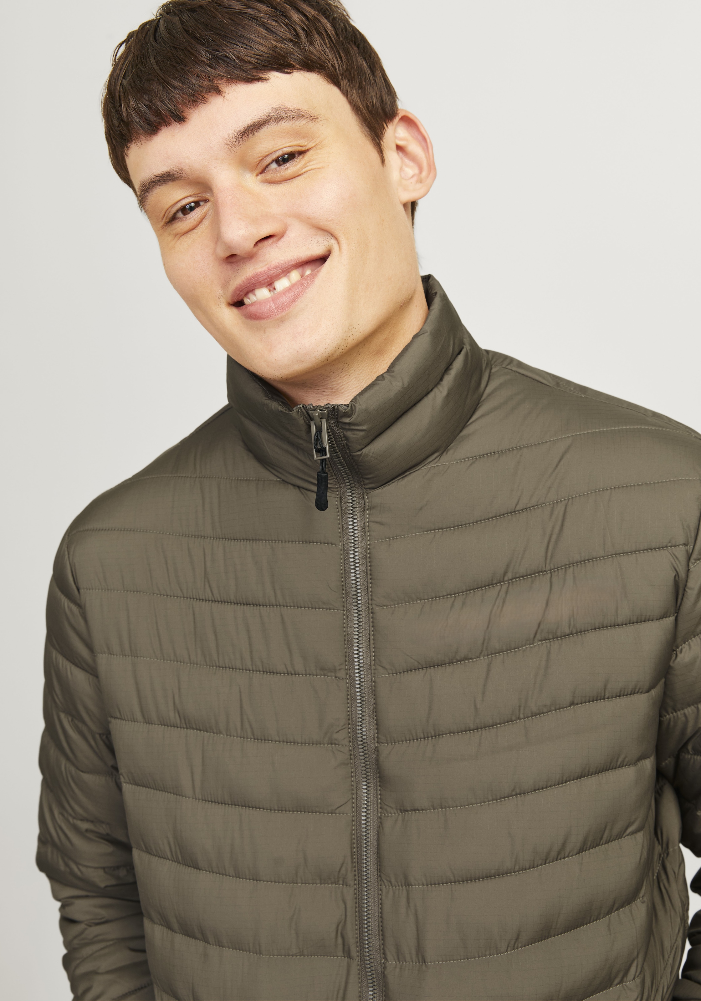 Jack & Jones Steppjacke »JJESTATE PACKABLE PUFFER COLLAR NOOS«, ohne Kapuze