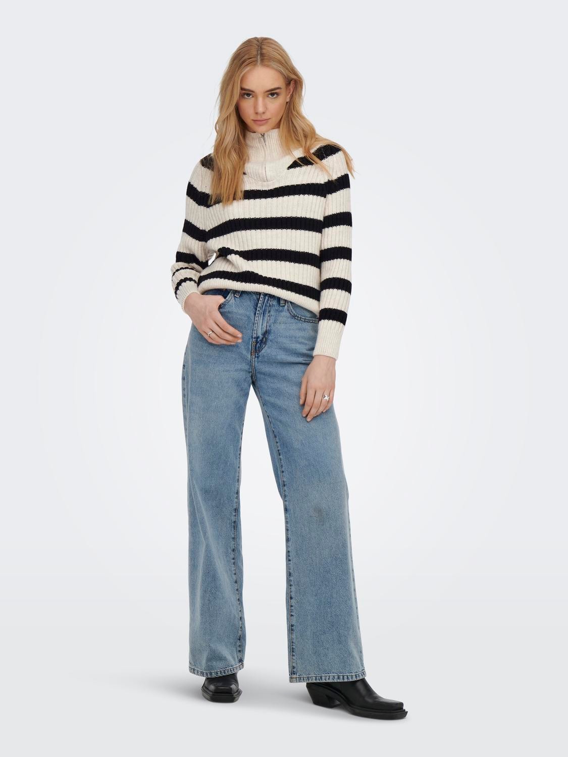 ONLY Stehkragenpullover »ONLLEISE FREYA LS ZIP HIGH NECK KNT NOOS«, mit Streifenmuster
